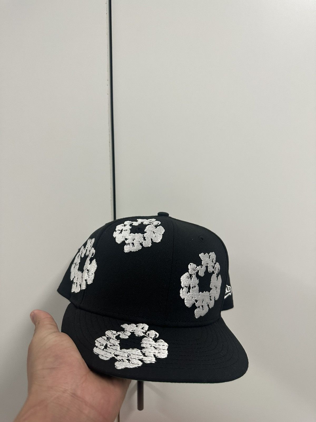 image of Denim Tears Cotton Wreath X New Era Black, Men's