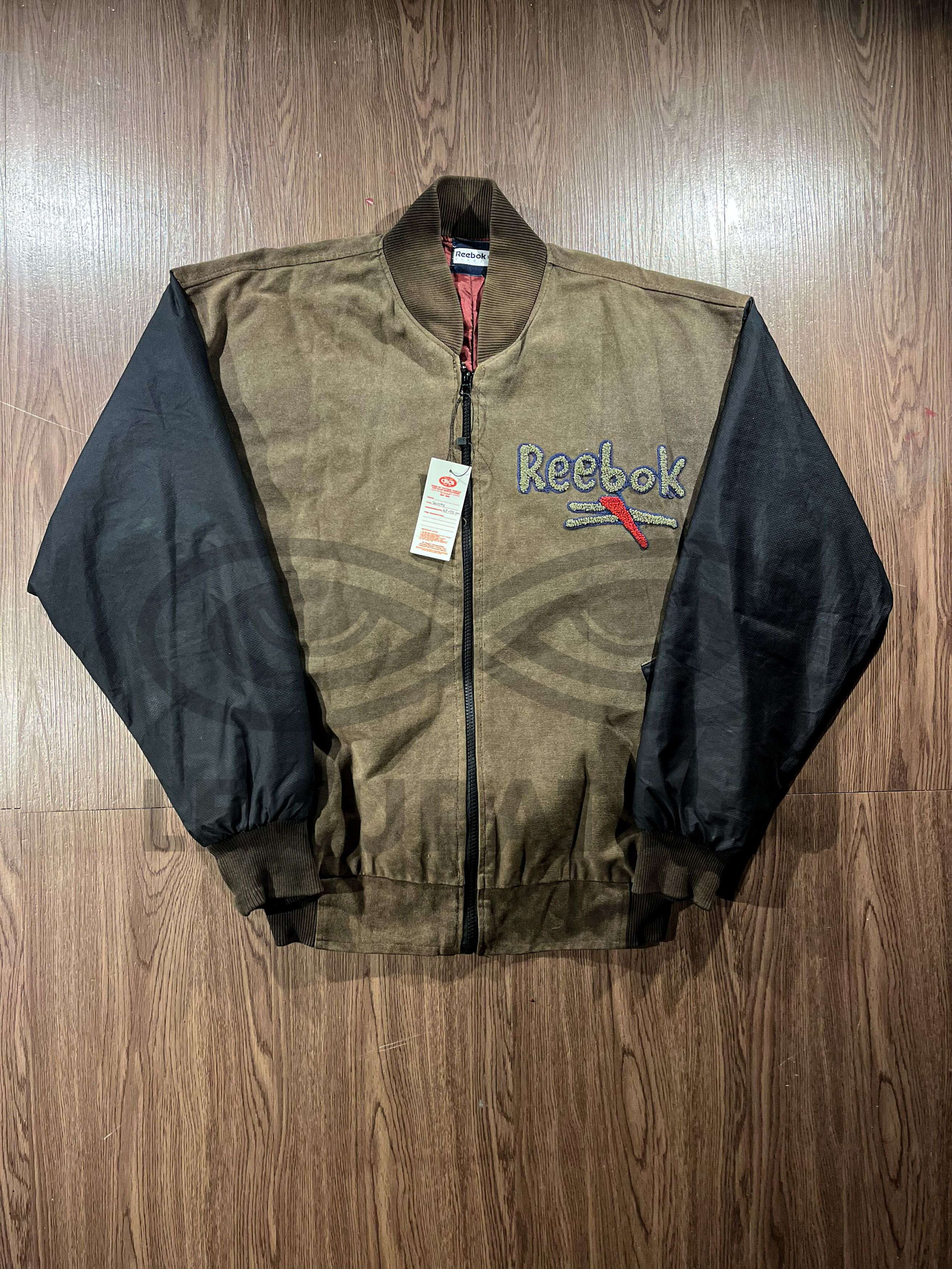 Reebok Vintage Reebok Big Logo Embroidered Bomber Jacket Size US L / EU 52-54 / 3 - 3 Thumbnail