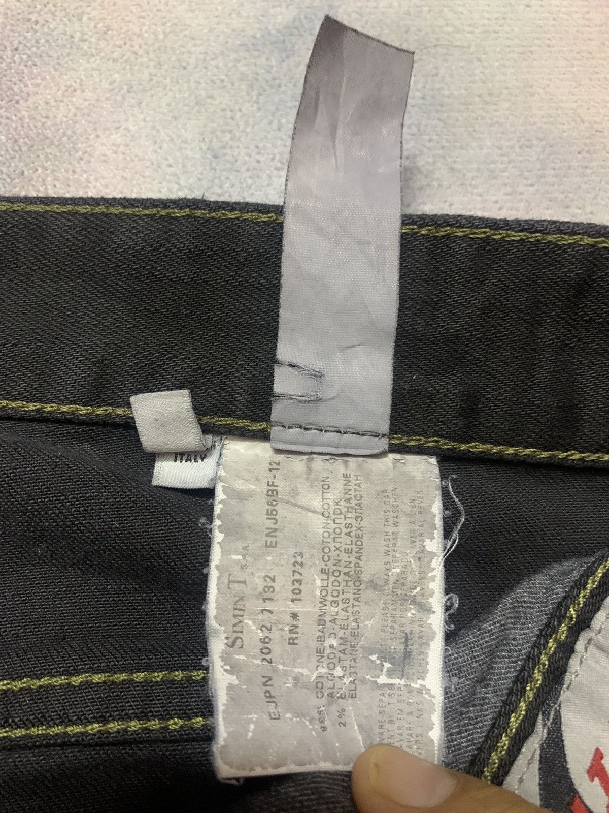 Armani × Emporio Armani × Giorgio Armani Emporio Armani Comfort Fit Jeans Size US 31 - 10 Thumbnail