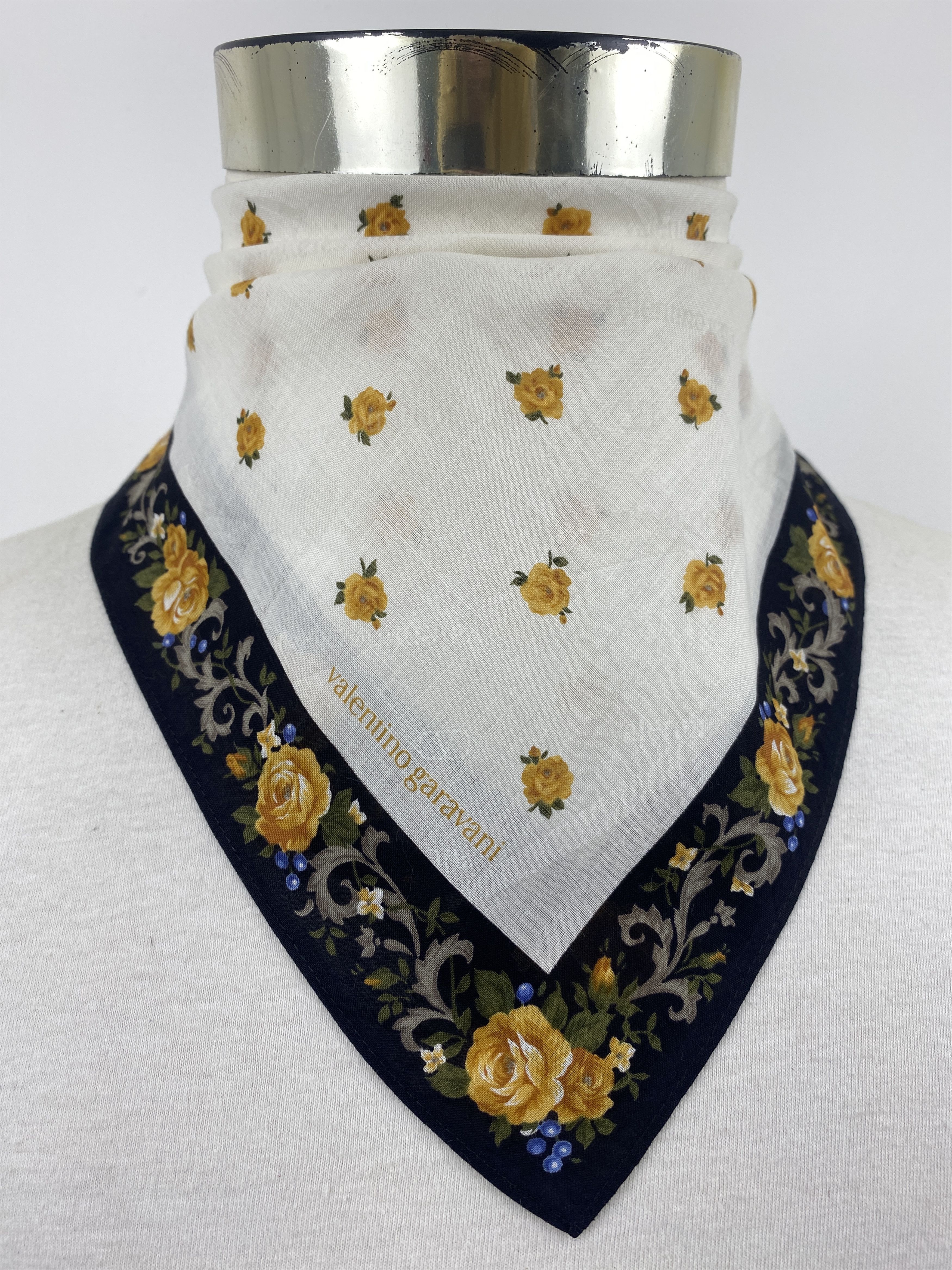 Valentino Valentino Garavani Handkerchief / Neckerchief HKC0772 Size ONE SIZE - 2 Thumbnail