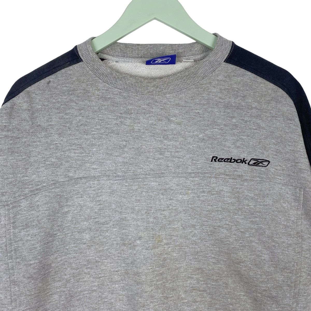 Reebok Vintage Reebok Embroidered Sweatshirt Crewneck Pullover Size US L / EU 52-54 / 3 - 2 Thumbnail