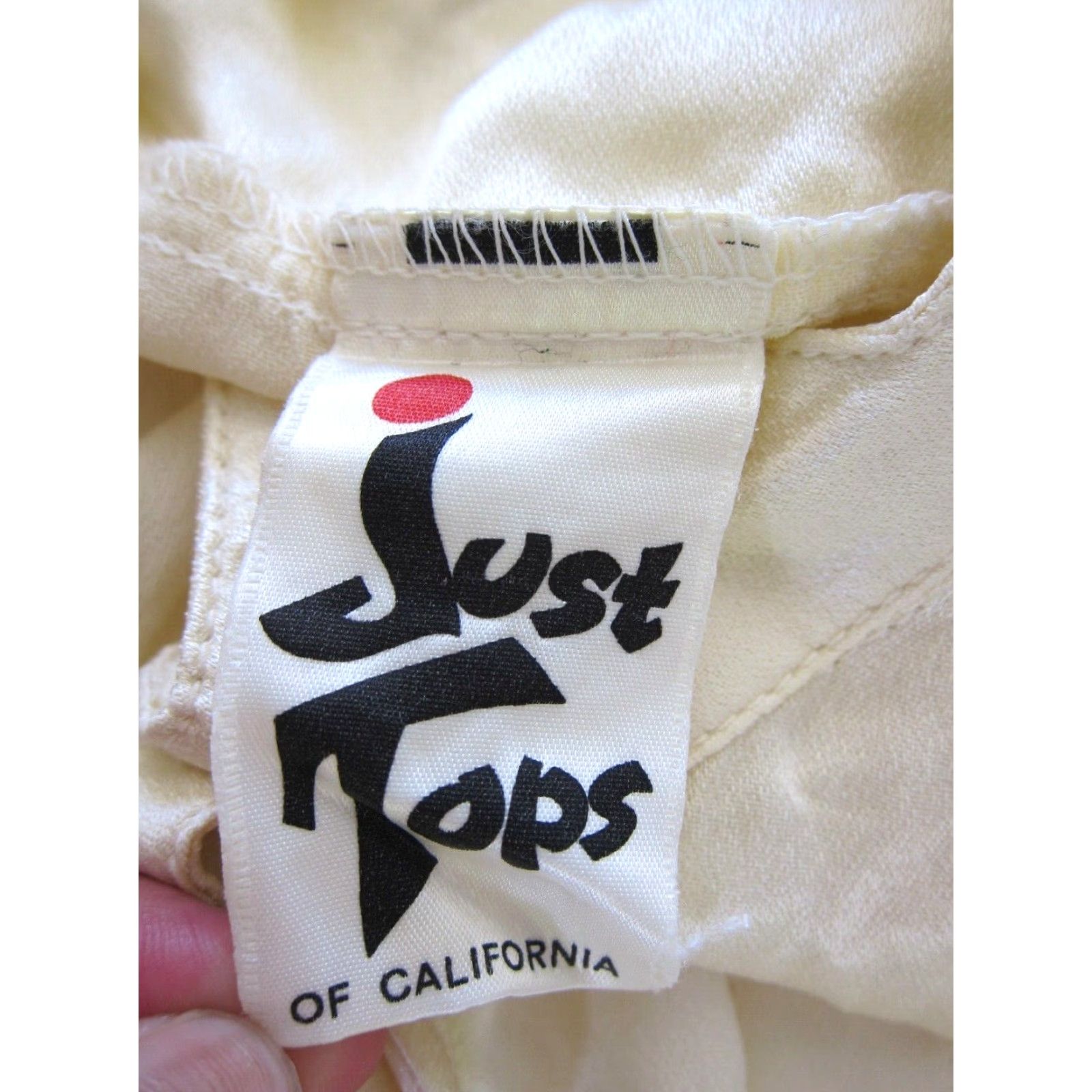 Vintage VINTAGE Just Tops Of California Ivory Silky Button Down 3/4 Sleeve Blouse M Size M / US 6-8 / IT 42-44 - 4 Thumbnail