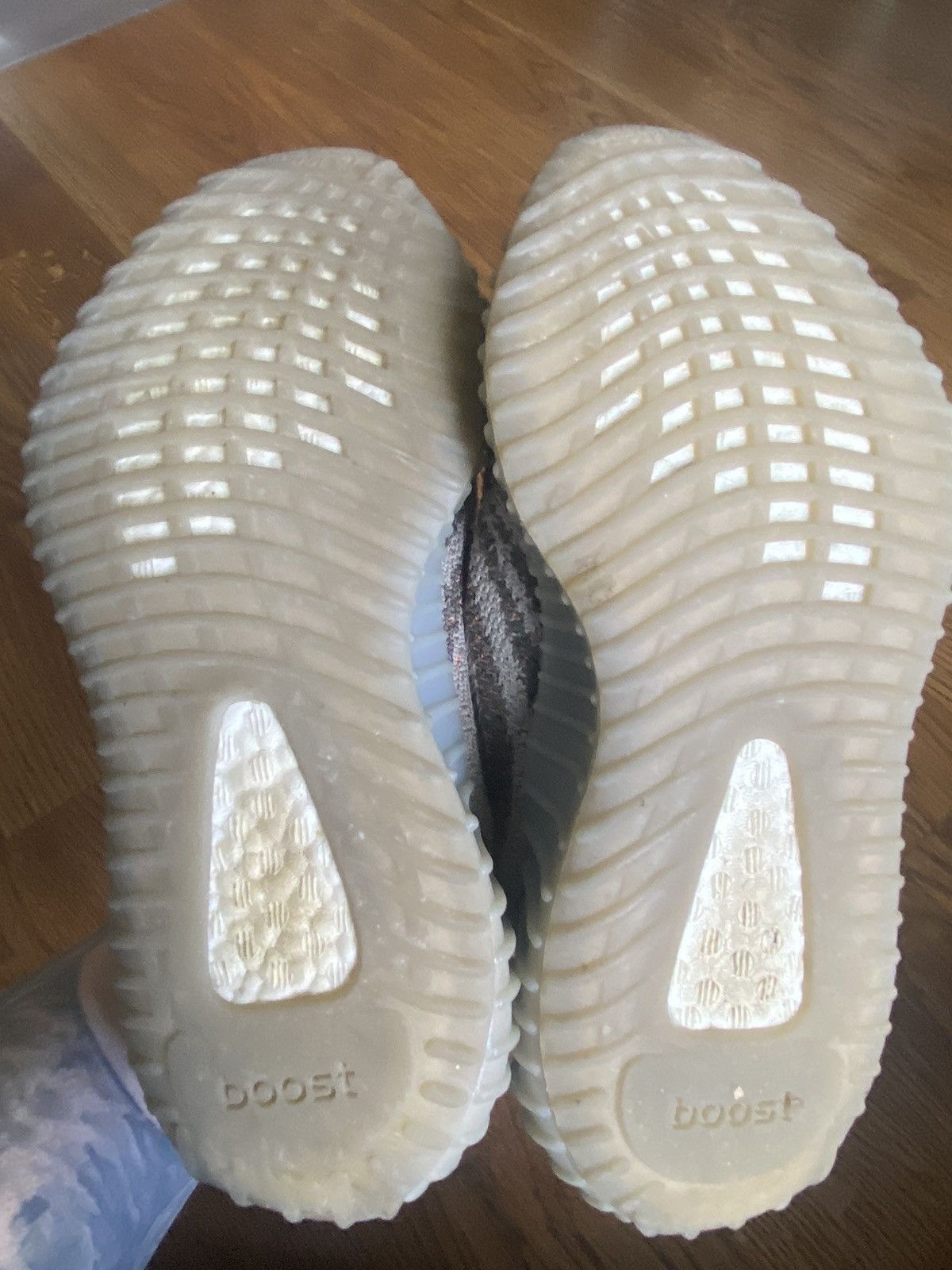 Adidas × Kanye West adidas YEEZY BOOST 350v2 Beluga Size US 6 / EU 39 - 12 Thumbnail