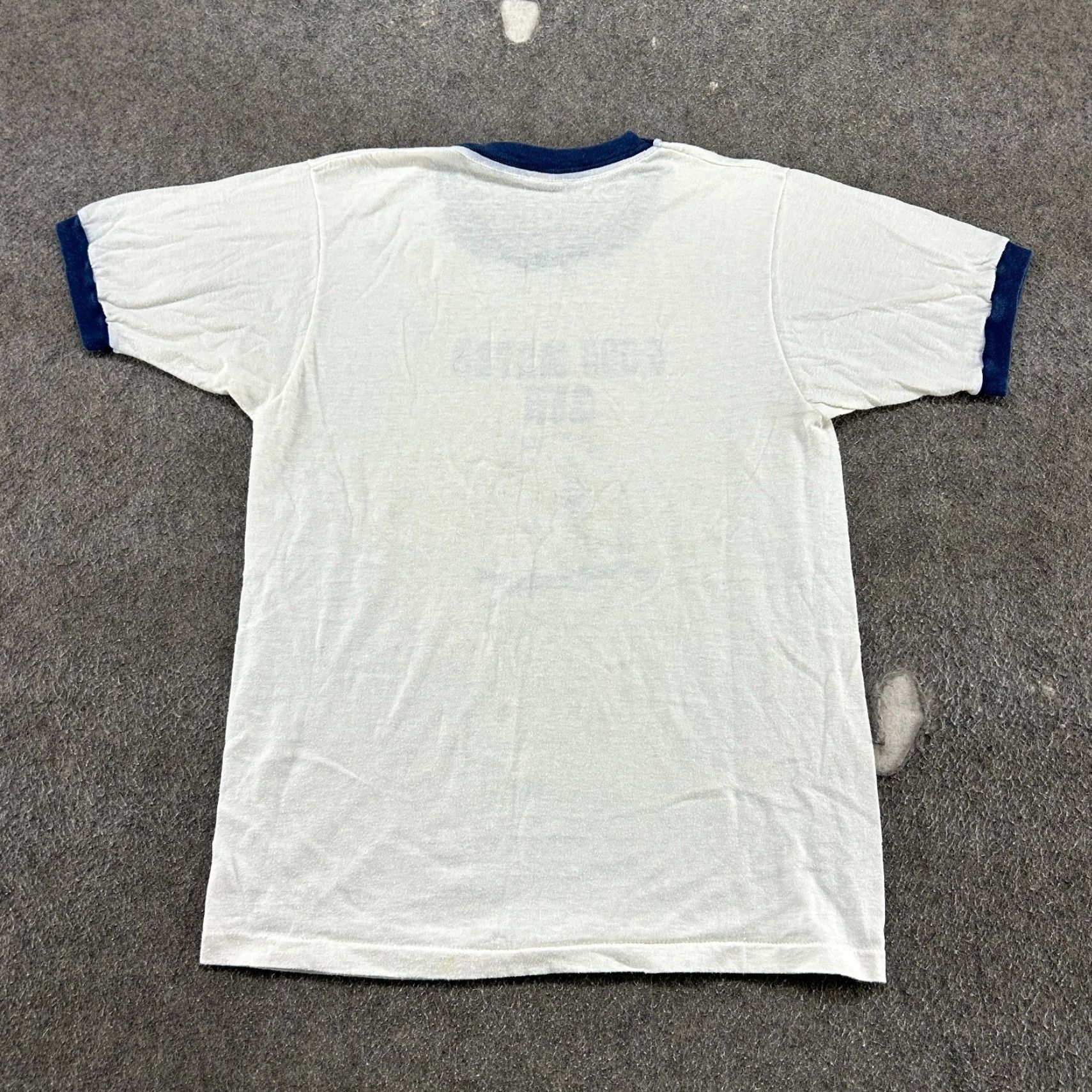 Vintage VINTAGE Screen Stars Johnson County Shirt Mens L White 5000 Meter Run Farm Wheat Ringer 80s 90s T-Shirt Size US L / EU 52-54 / 3 - 6 Thumbnail