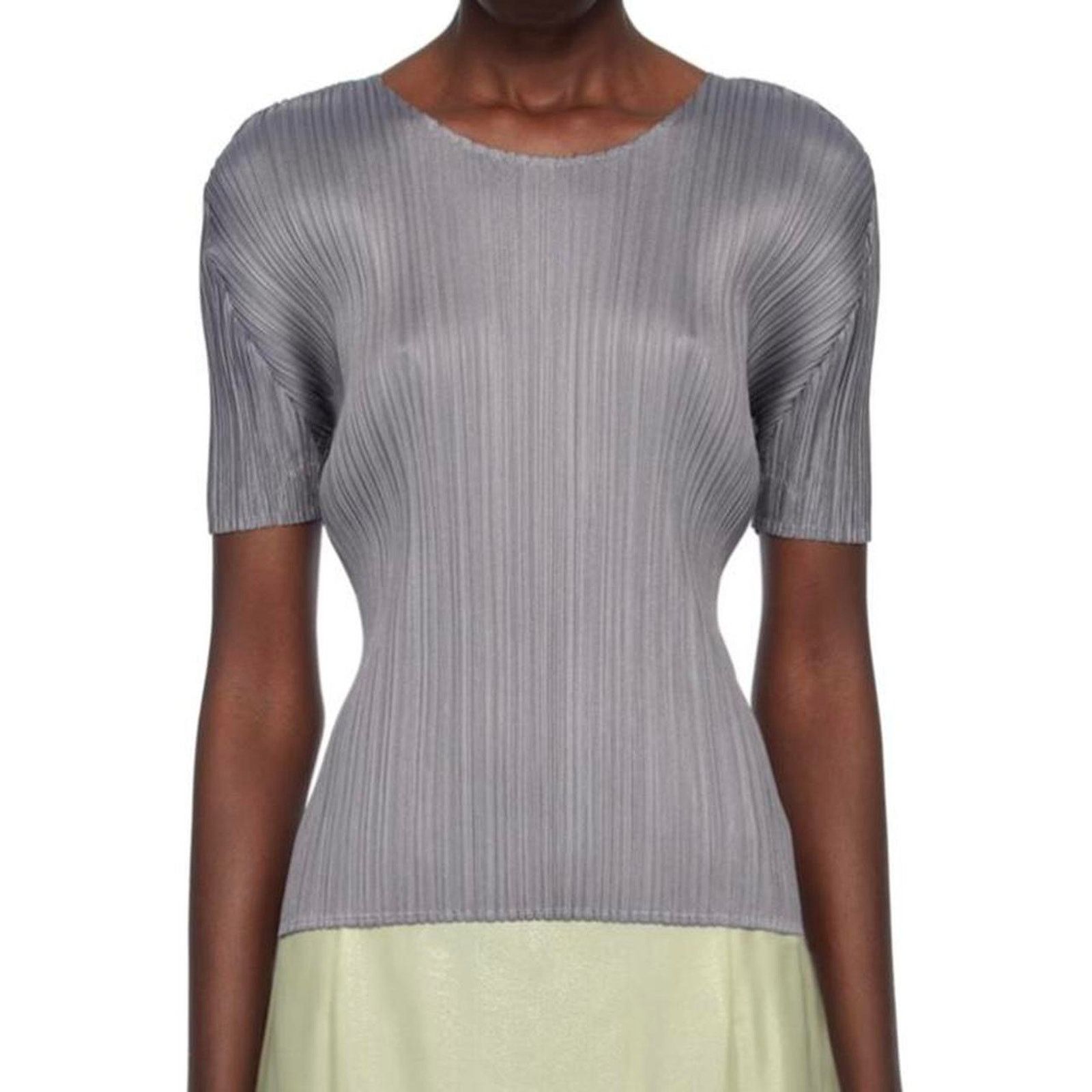 Issey Miyake NWOT PLEATS PLEASE ISSEY MIYAKE Gray Basics T-shirt Size 3 Size S / US 4 / IT 40 - 5 Thumbnail