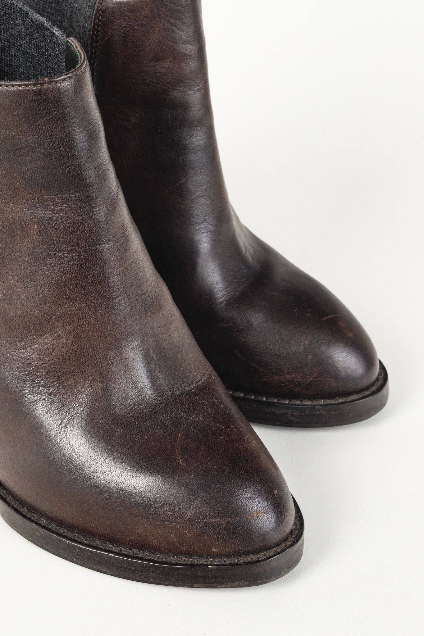 Brunello Cucinelli Brunello Cucinelli Leather Grosgrain Trim Chelsea Boots Size US 6.5 / IT 36.5 - 5 Thumbnail