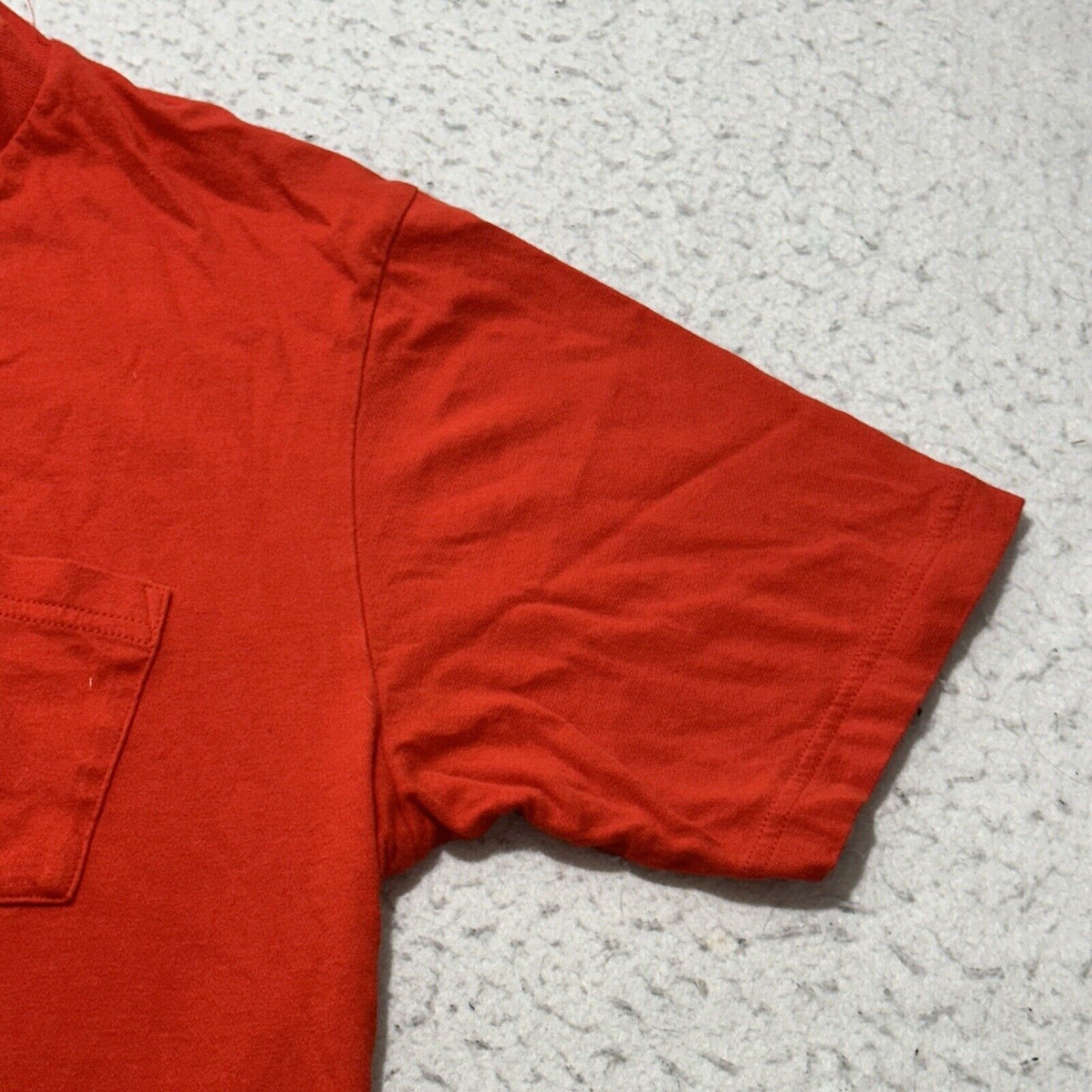 Uniqlo UNIQLO Disney Medium Mickey Mouse Pocket Square Red T Shirt Size US M / EU 48-50 / 2 - 5 Thumbnail