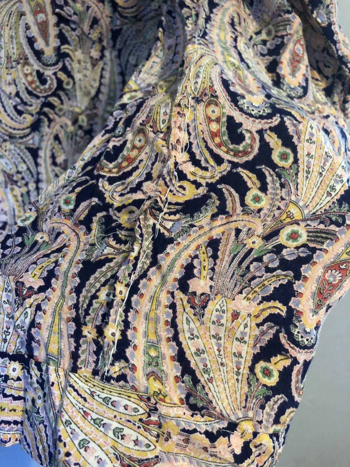 Vintage 1950s/1960s Mcgregor paisley rayon shadow Shirt Size L Size US L / EU 52-54 / 3 - 6 Thumbnail