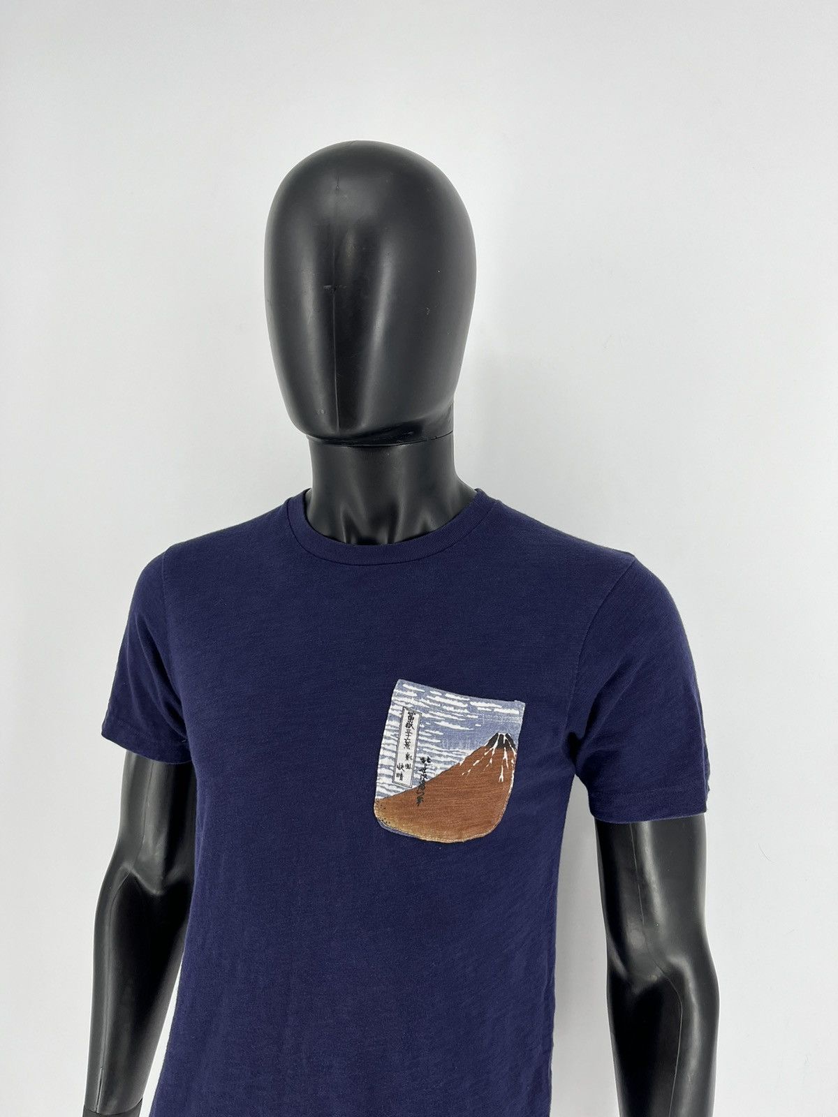 Japanese Brand Mens Uniqlo Hokusai Blue T Shirt art tee Japanese Brand y2k Size US S / EU 44-46 / 1 - 4 Thumbnail