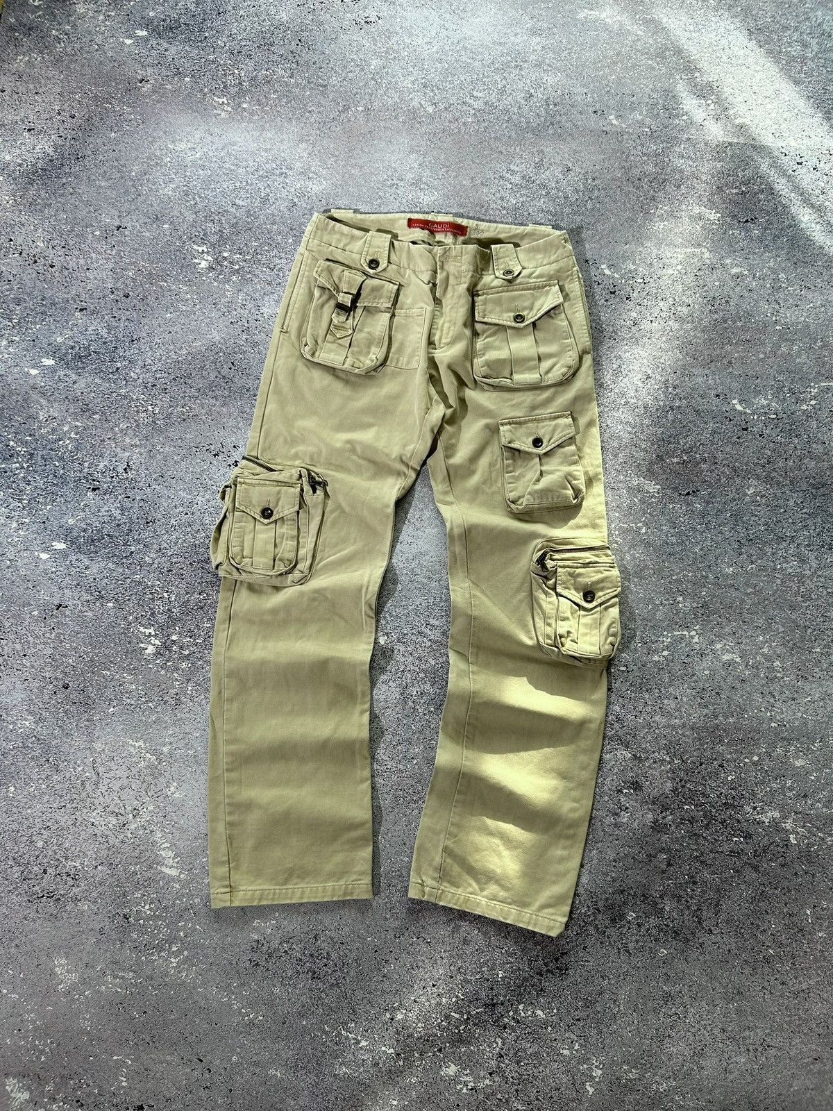 image of Avant Garde x Workers Vintage Y2K Cargo Multi Pocket Pants Gorpcore Retro Military in Beige (Size 3