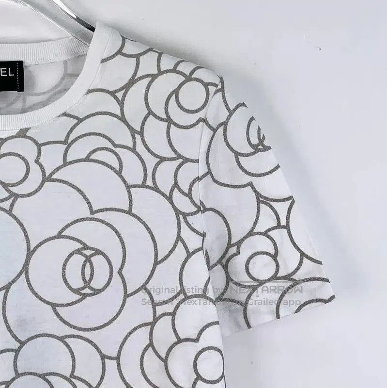 Chanel Chanel White Cotton T-shirt with Floral Print . Size XS / US 0-2 / IT 36-38 - 3 Thumbnail