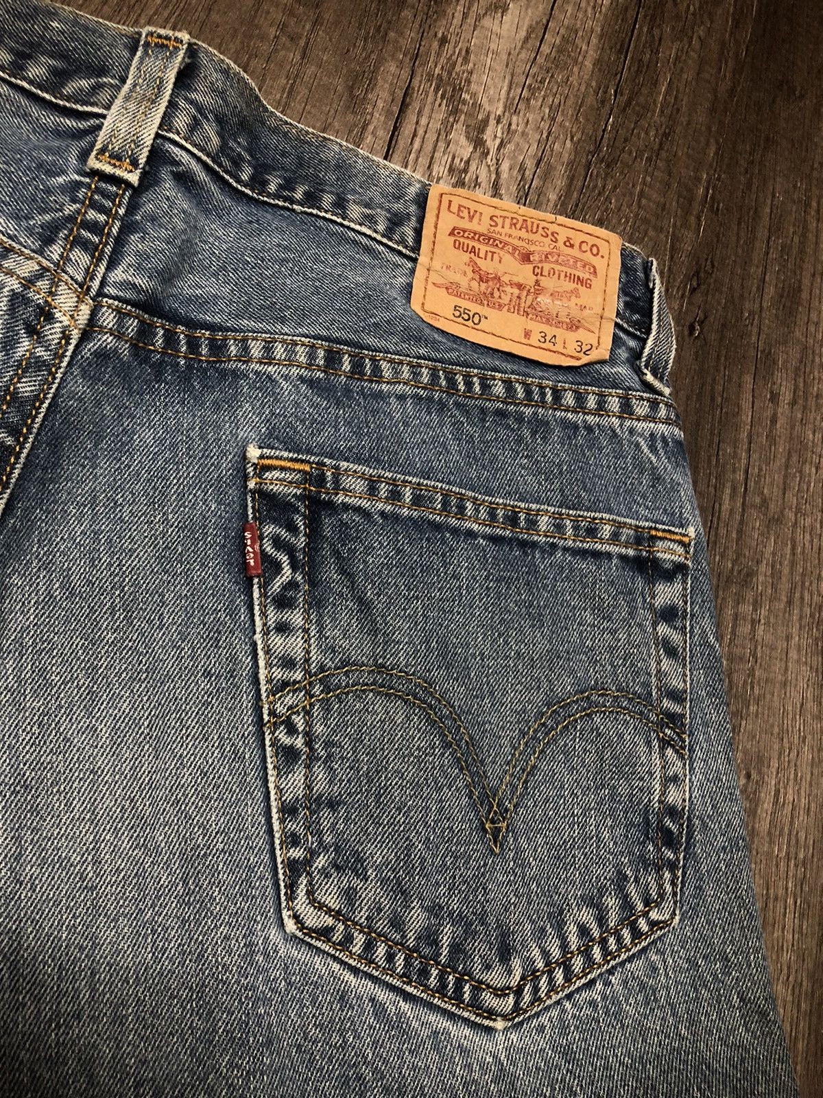Levi's Vintage Clothing Levi's 550 Relaxed Fit Distressed Denim Size US 34 / EU 50 - 13 Thumbnail