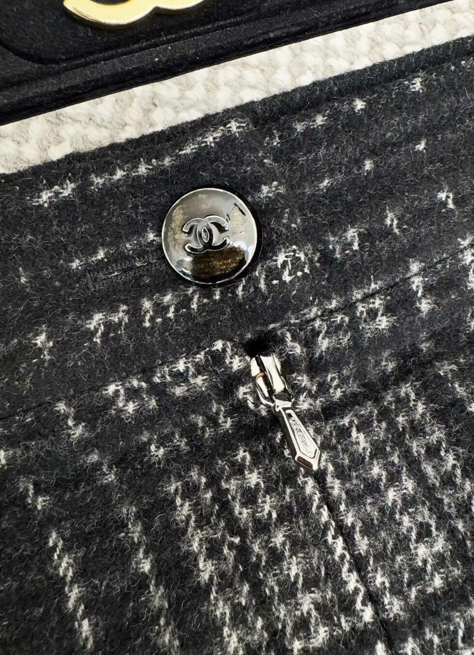 Chanel Chanel skirt Size 34" / US 12 / IT 48 - 6 Thumbnail