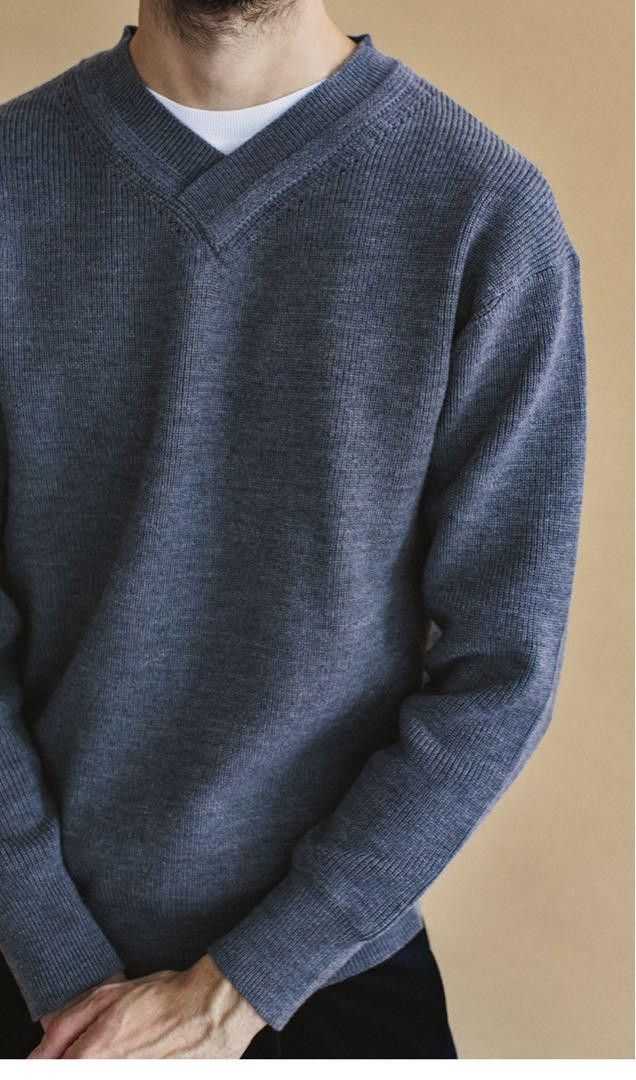 STILL BY HAND Wool Grey V-neck Sweater