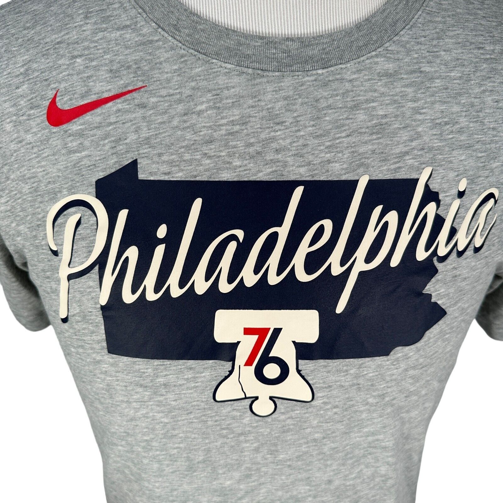Nike Nike Philadelphia 76ers T-Shirt Medium Gray Liberty Bell Size US M / EU 48-50 / 2 - 2 Thumbnail