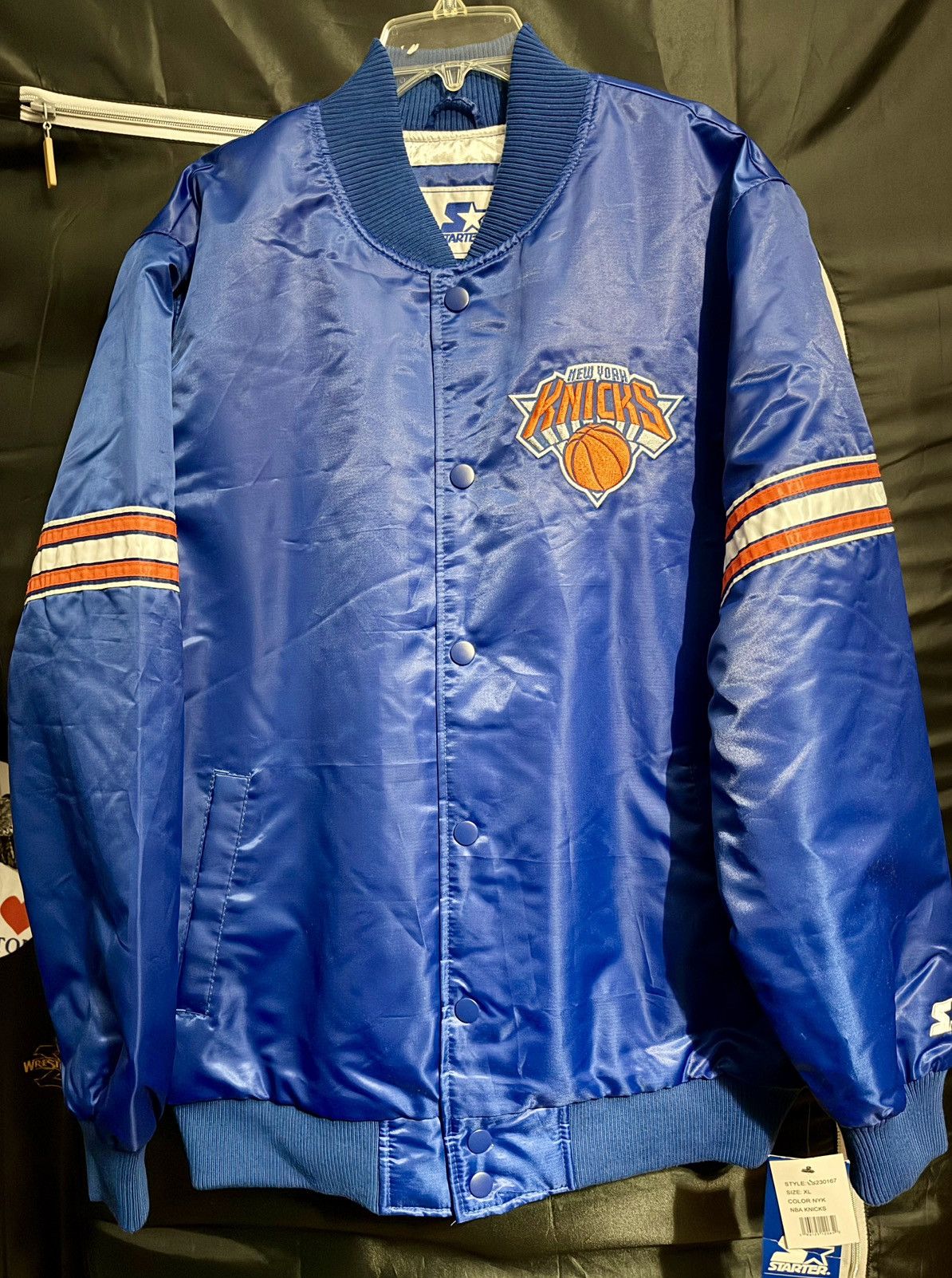 Starter Starter New York Knicks Satin Bomber Jacket (Snap-Front) Size US XL / EU 56 / 4 - 1 Thumbnail
