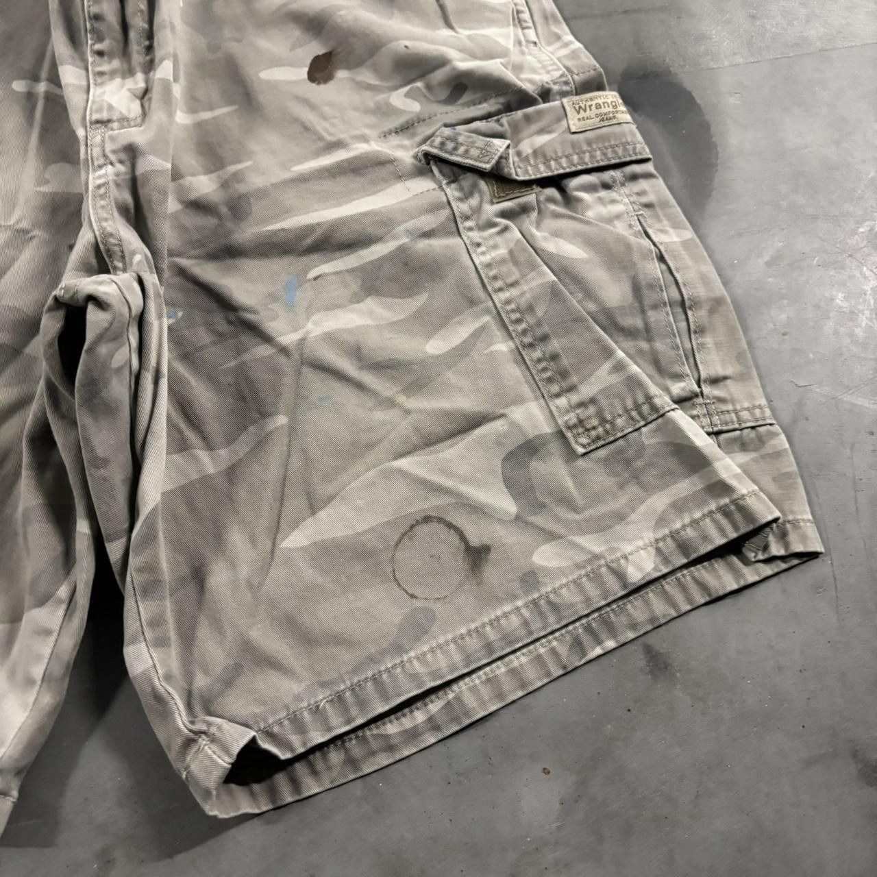 Vintage Crazy Vintage Y2K/2000s Baggy Light Camo Streetwear Skater Cargo Shorts! Size 38 Size US 38 / EU 54 - 4 Thumbnail