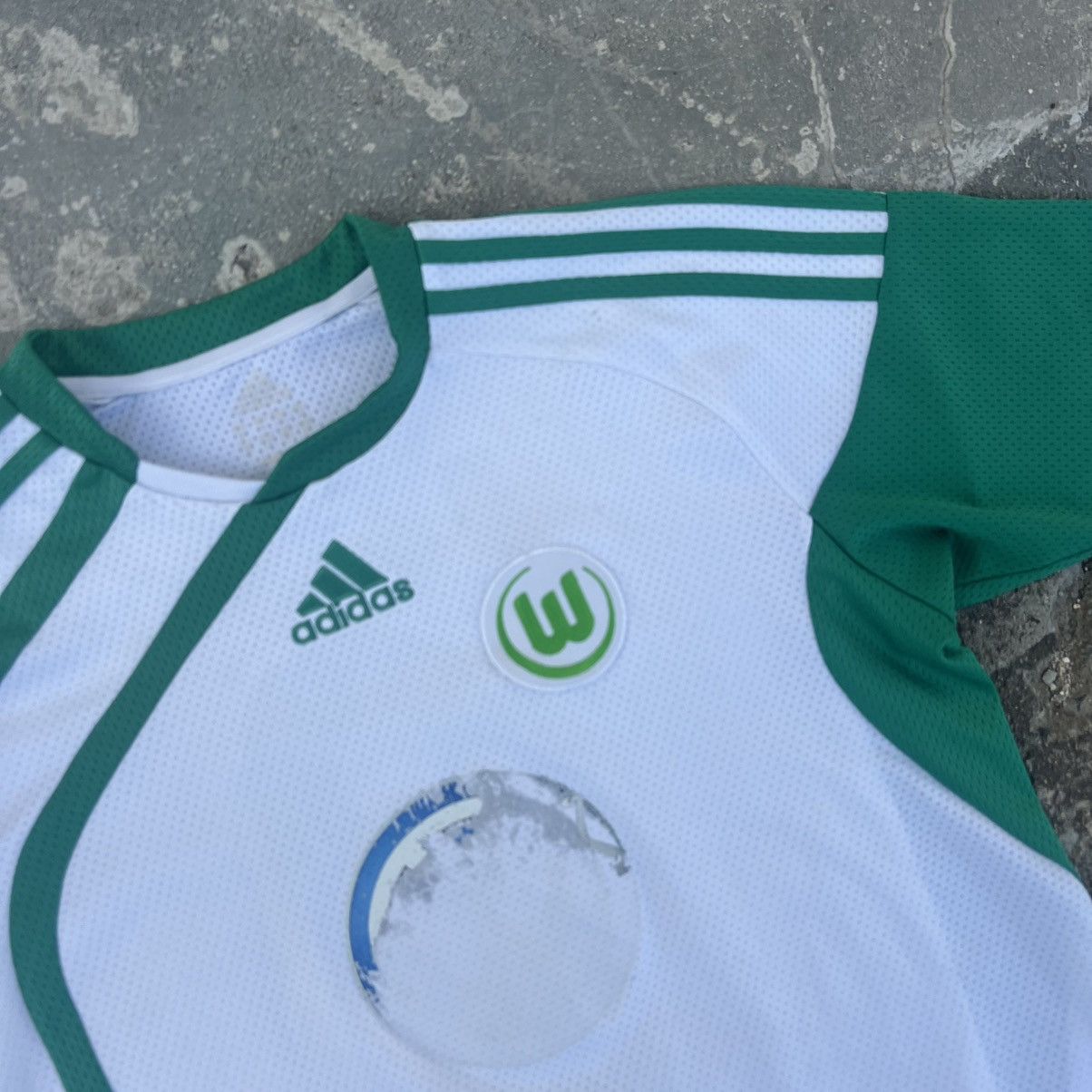 Puma Wolfsburg 2009 2010 home shirt jersey soccer football kit Size US M / EU 48-50 / 2 - 3 Thumbnail
