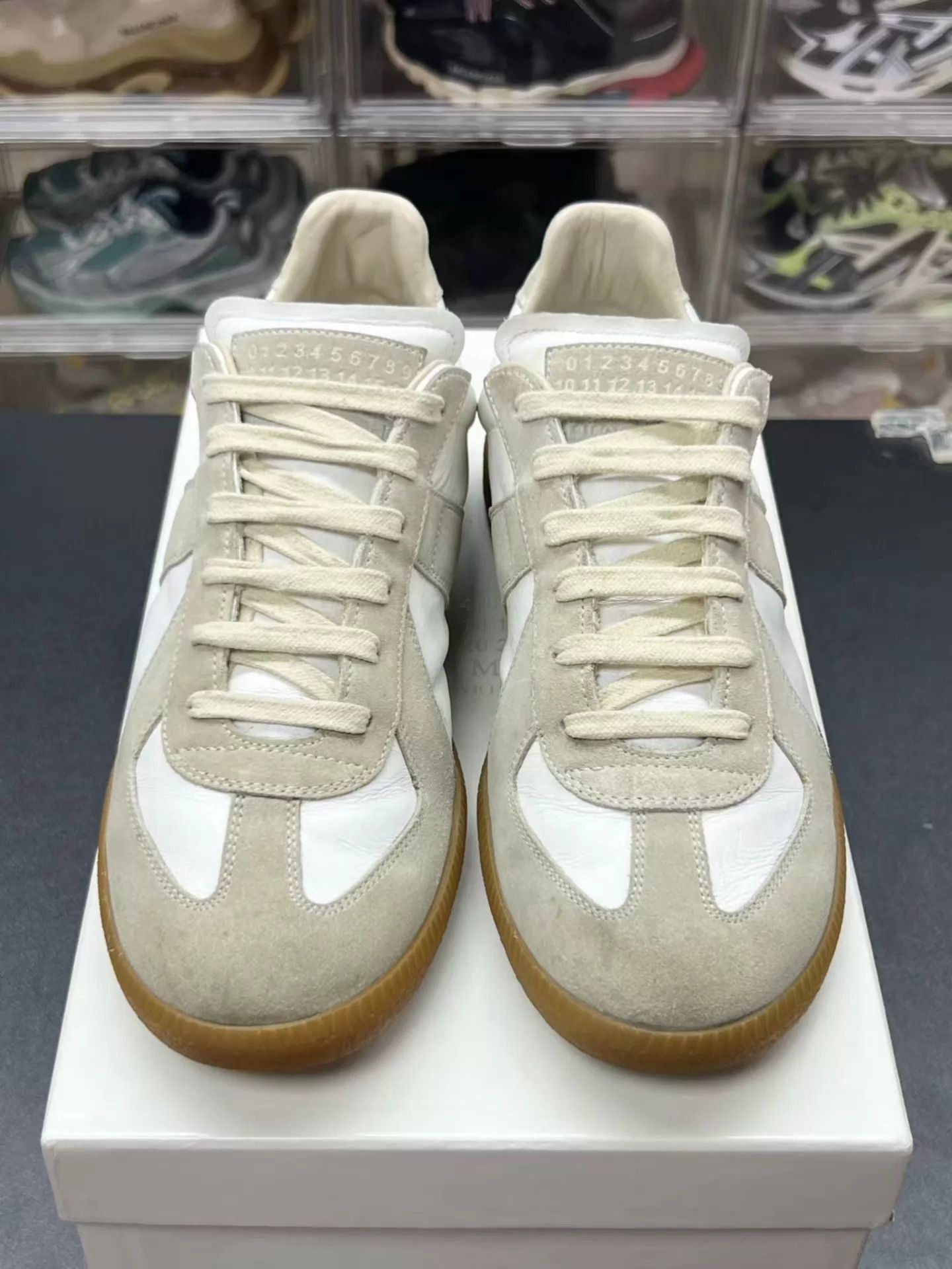 Maison Margiela Maison Margiela Gray/White Low Top Sneaker 40 EU Size US 7 / EU 40 - 2 Thumbnail