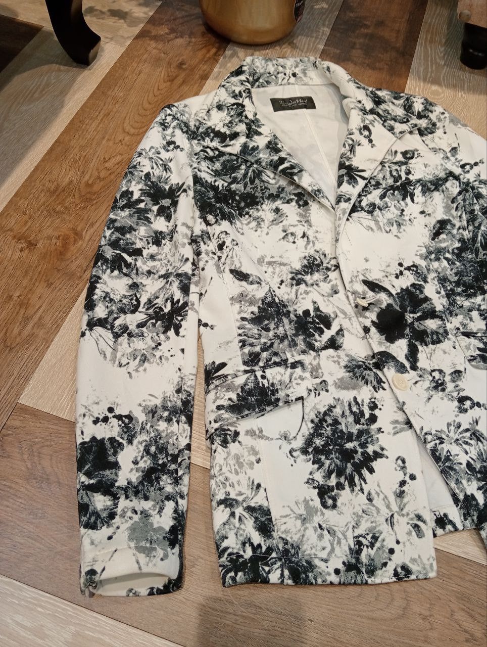 Tornado Mart TORNADO MART JAPAN FLORAL BLACK & WHITE BLAZER JACKET Size US L / EU 52-54 / 3 - 5 Thumbnail
