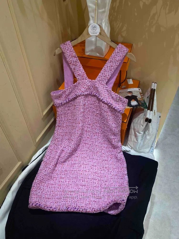 Chanel Chanel 22p pink tweed strap dress Size XS / US 0-2 / IT 36-38 - 1 Thumbnail