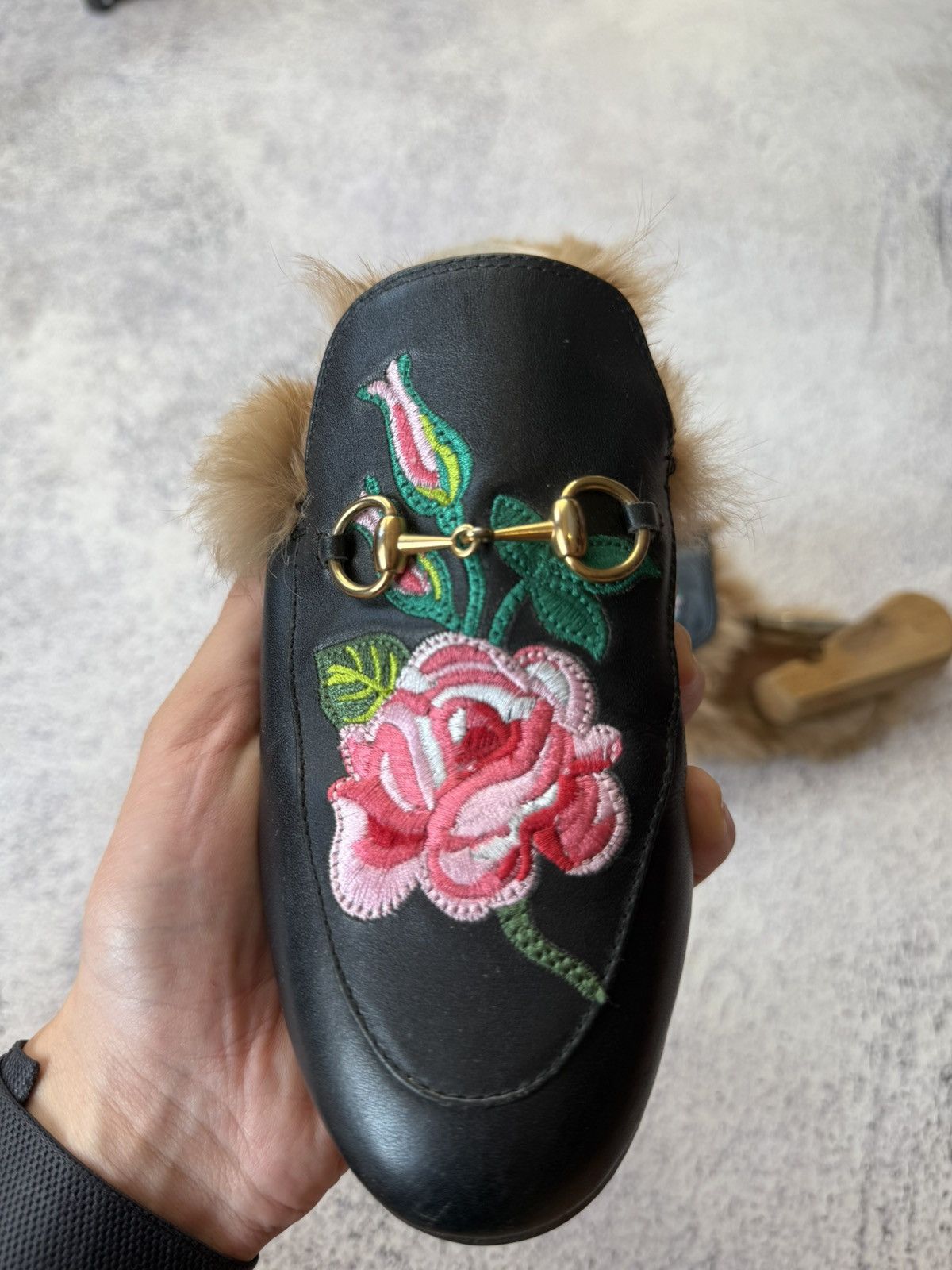 Gucci Gucci Princetown Fur Slippers with Rose Embroidery Size US 5.5 / EU 38 - 15 Thumbnail