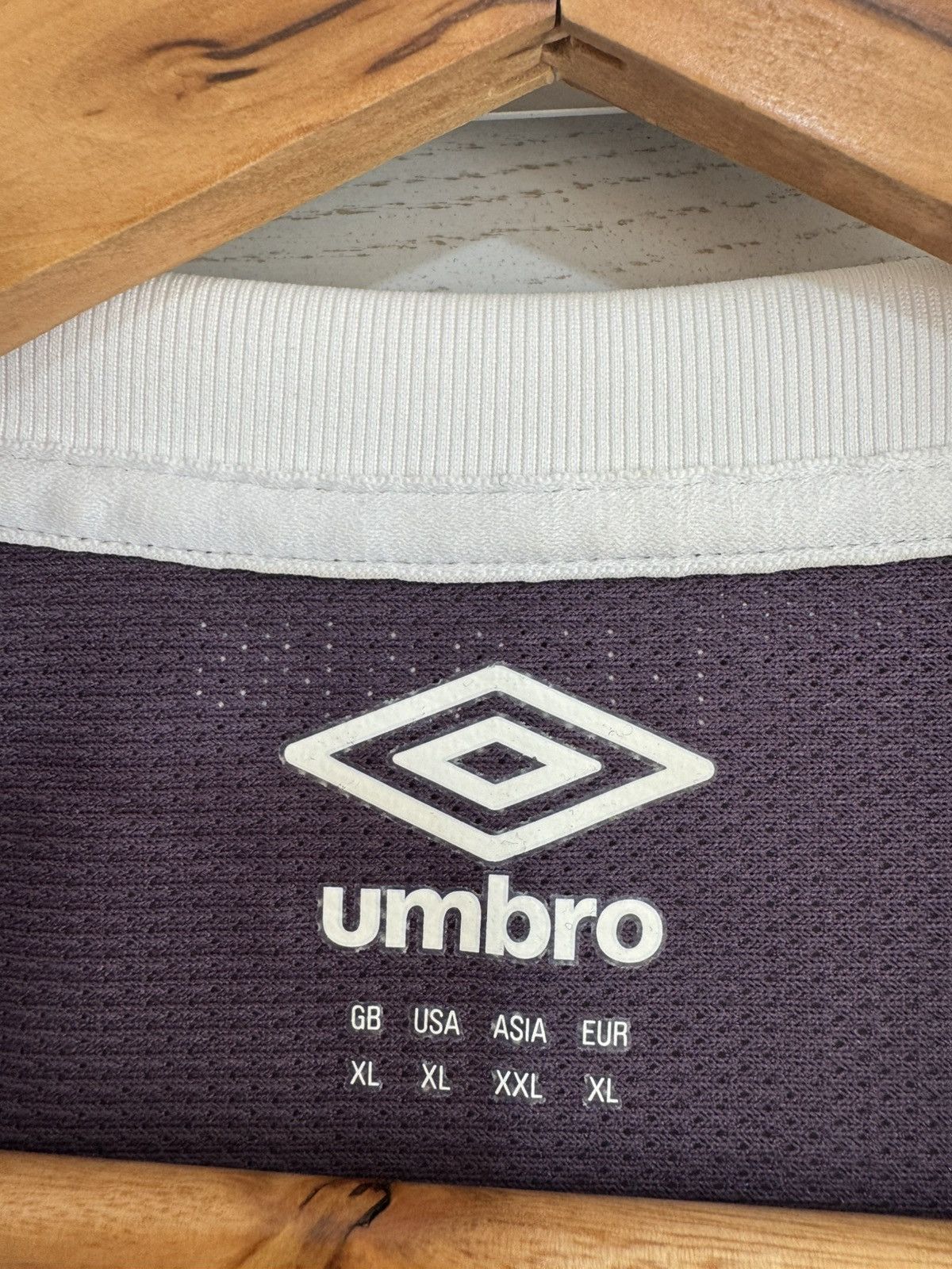 Umbro Derby County 2015-2016 Away Soccer Jersey Football Kit Shirt Size US XL / EU 56 / 4 - 9 Thumbnail
