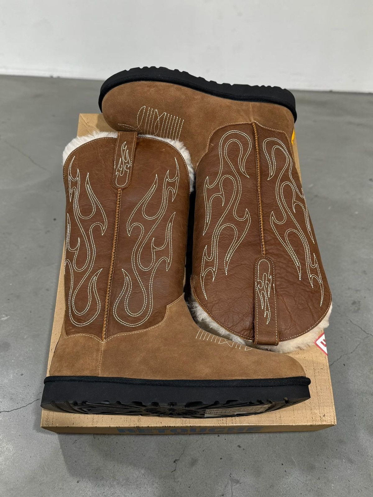 Gallery Dept. × Ugg Gallery Dept UGG stitched boot size 10 Size US 10 / EU 43 - 6 Thumbnail