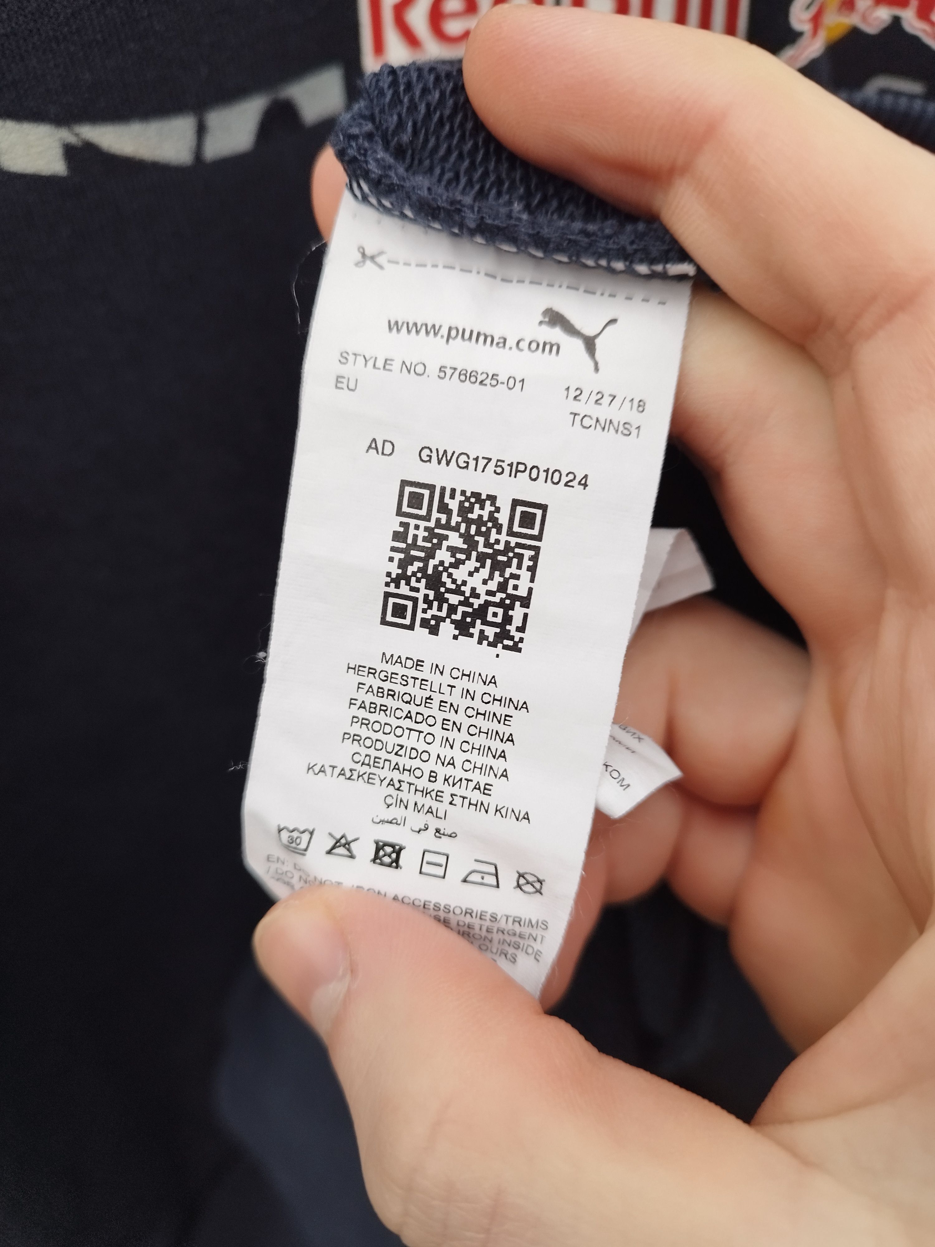 Puma × Red Bull Puma x Red Bull Racing Formula 1 Team Gear Hoodie XL size Size US XL / EU 56 / 4 - 11 Thumbnail