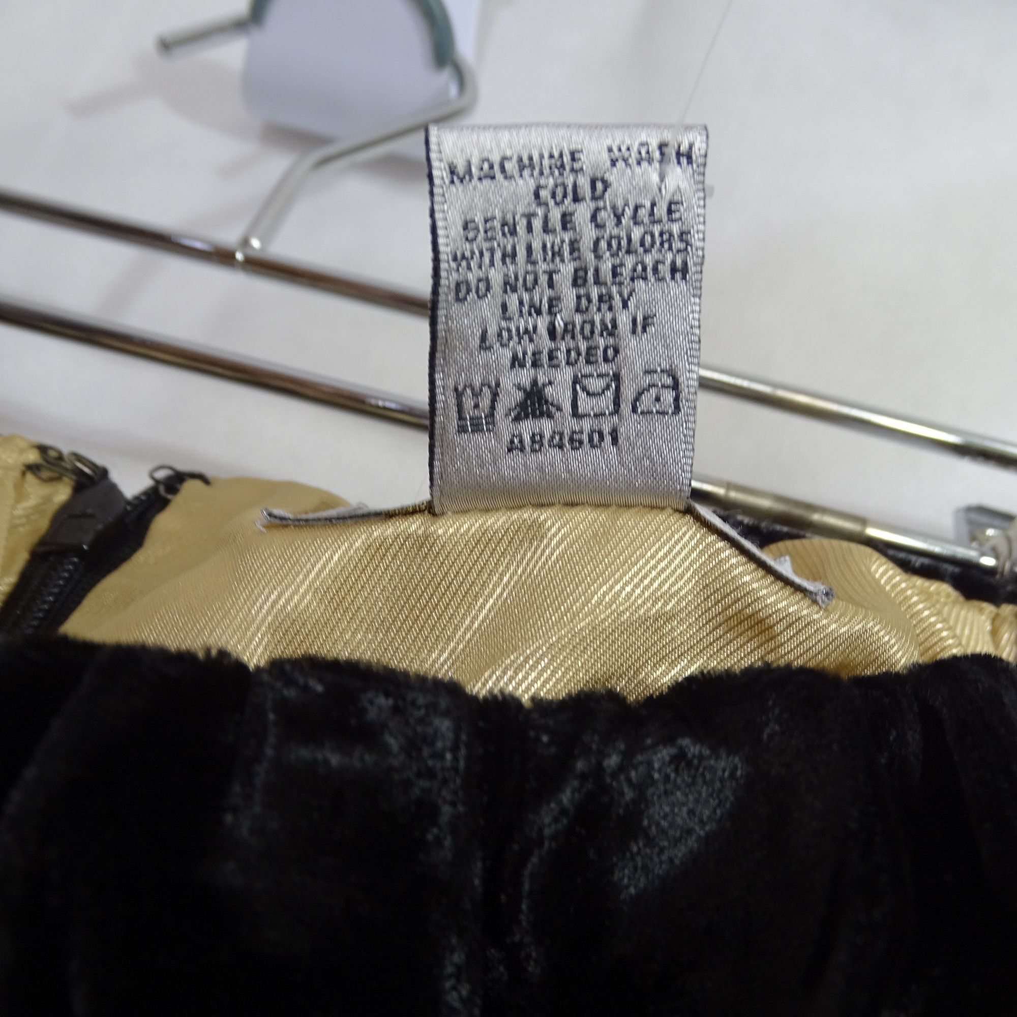 Other Vintage Victor Costa Occasion Black Velvet Skirt Size XS Size 24" / US 00 / IT 34 - 8 Thumbnail