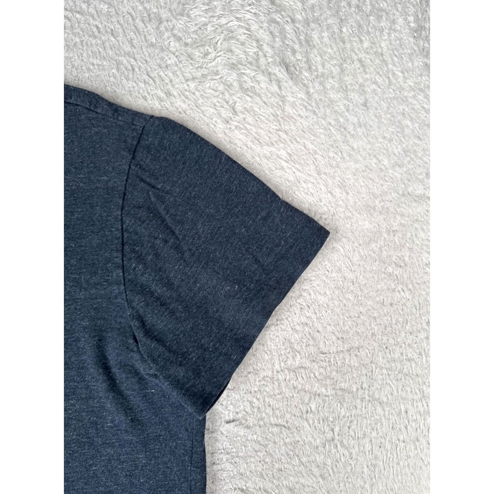 Polo Ralph Lauren Polo Ralph Lauren Shirt Mens Medium Blue V-Neck Short Sleeve Logo Jersey Tee Size US M / EU 48-50 / 2 - 2 Thumbnail