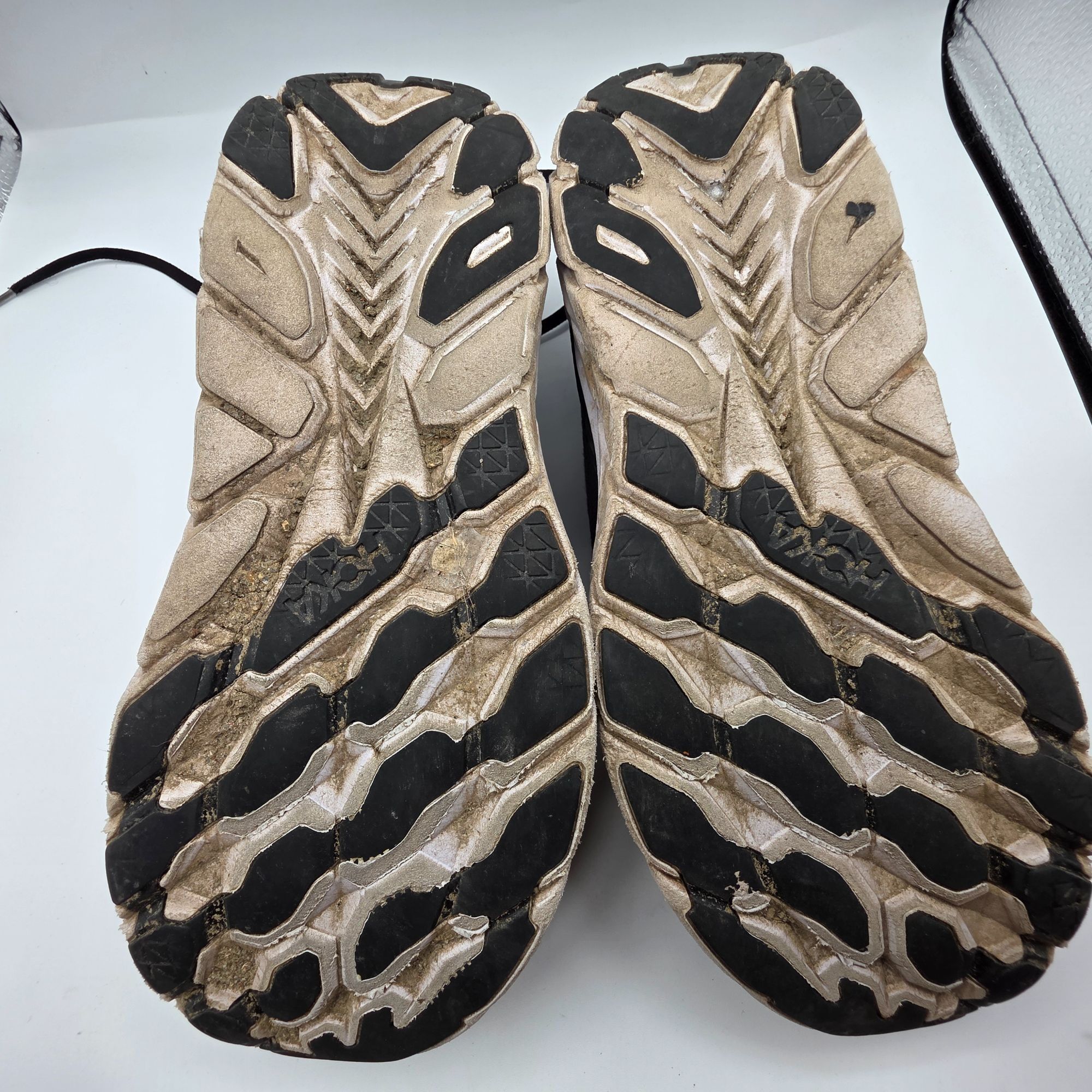 Hoka Hoka One One Clifton 8 Womens 9 B Black Athletic Shoes Runni Size US 9 / IT 39 - 8 Thumbnail