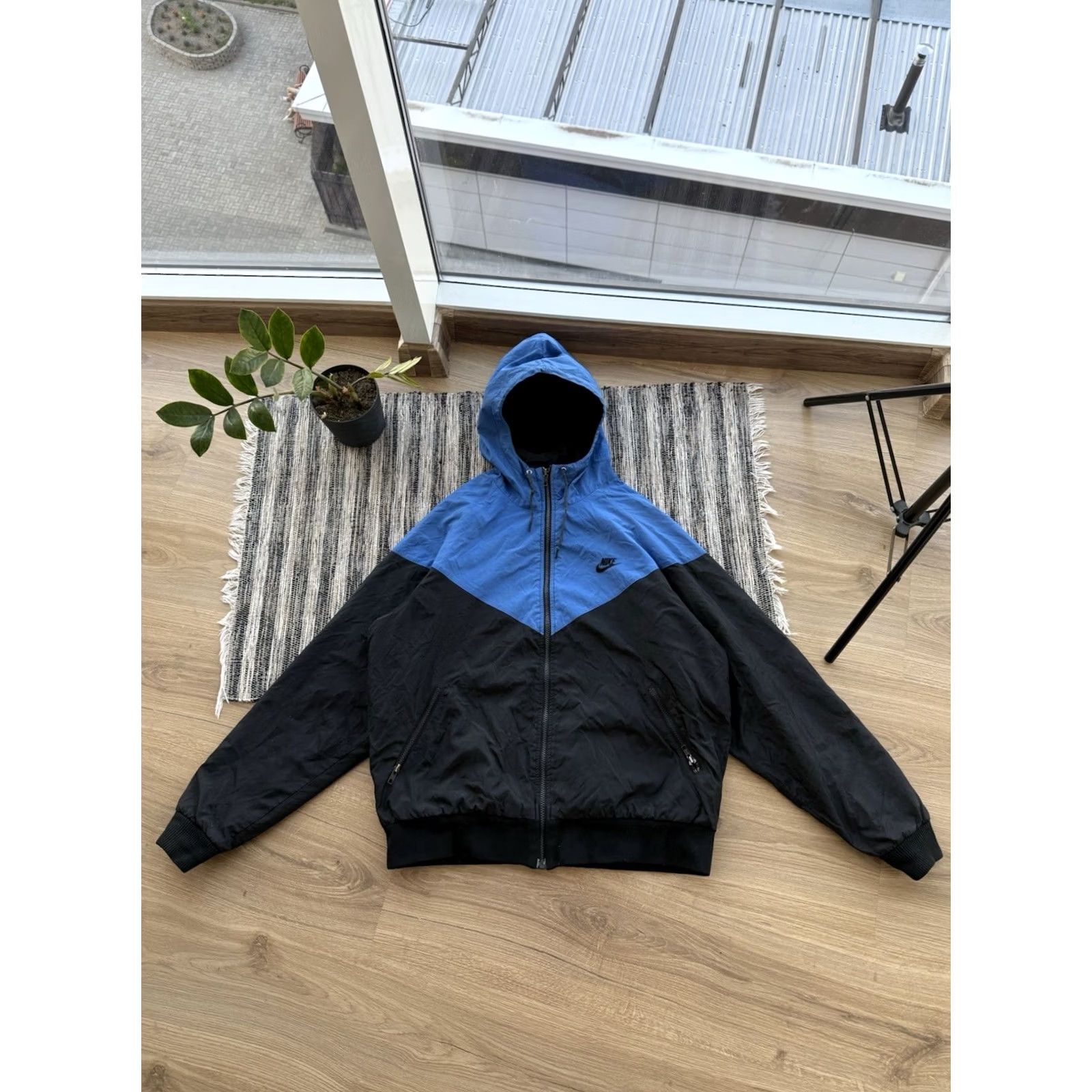 Nike VINTAGE NIKE JACKET 80s Y2K NYLON DISTRESSED FADED BLUE-BLACK Sz L Size US L / EU 52-54 / 3 - 2 Thumbnail