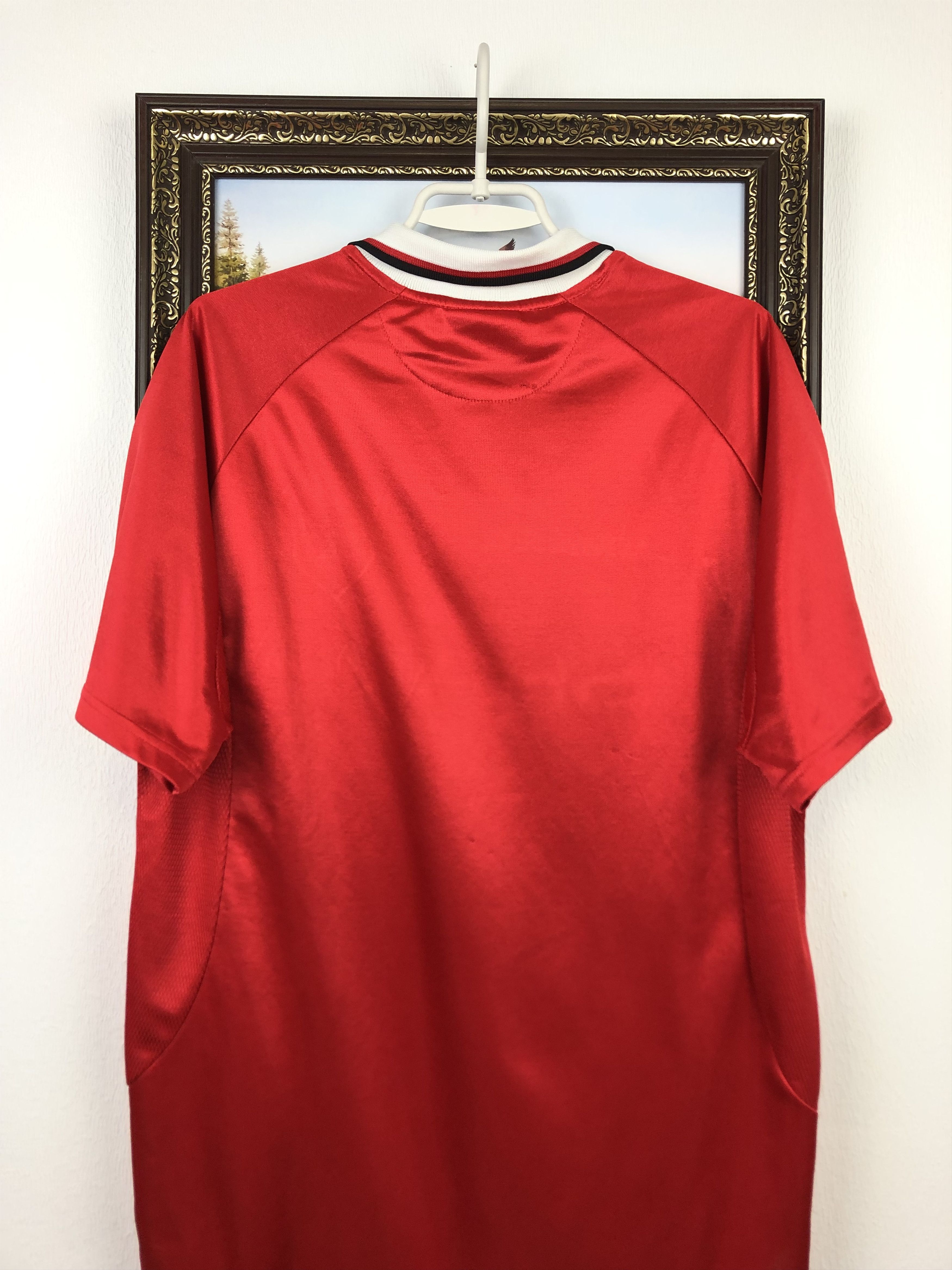 Vintage Manchester United Cup Shirt shirt 1997 Soccer Jersey Size US L / EU 52-54 / 3 - 12 Thumbnail