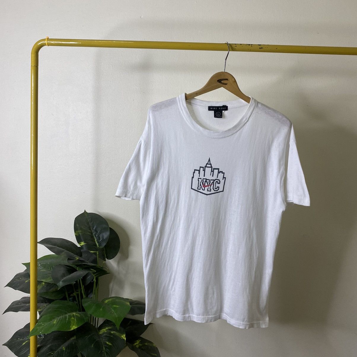 Nike Vintage 2000s Nike Golf NYC Center Swoosh T Shirt Size US M / EU 48-50 / 2 - 1 Thumbnail