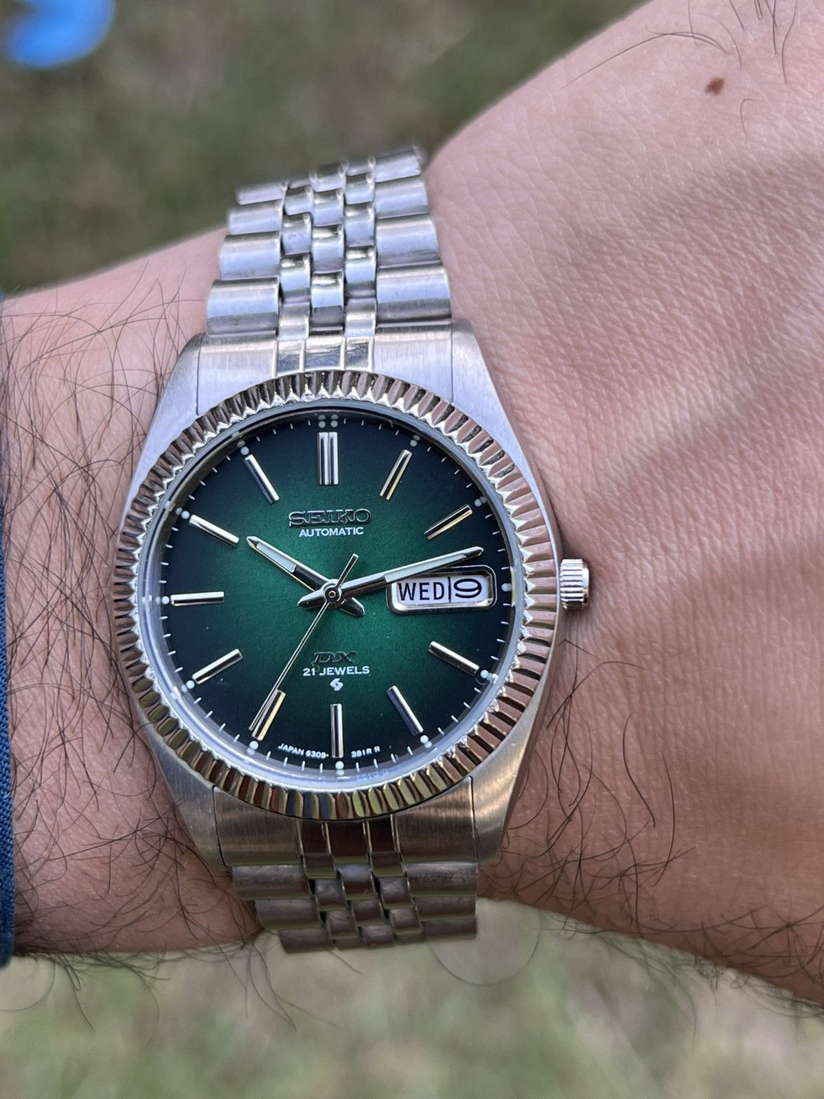 Japanese Brand Seiko DX Automatic Fluted Bazel Day/Date Japan Size 36 - 7 Thumbnail