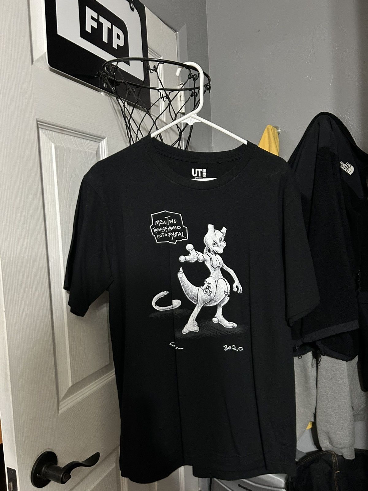 Daniel Arsham × Pokemon × Uniqlo Uniqlo pokemon x Daniel Arsham shirt Size US L / EU 52-54 / 3 - 1 Thumbnail