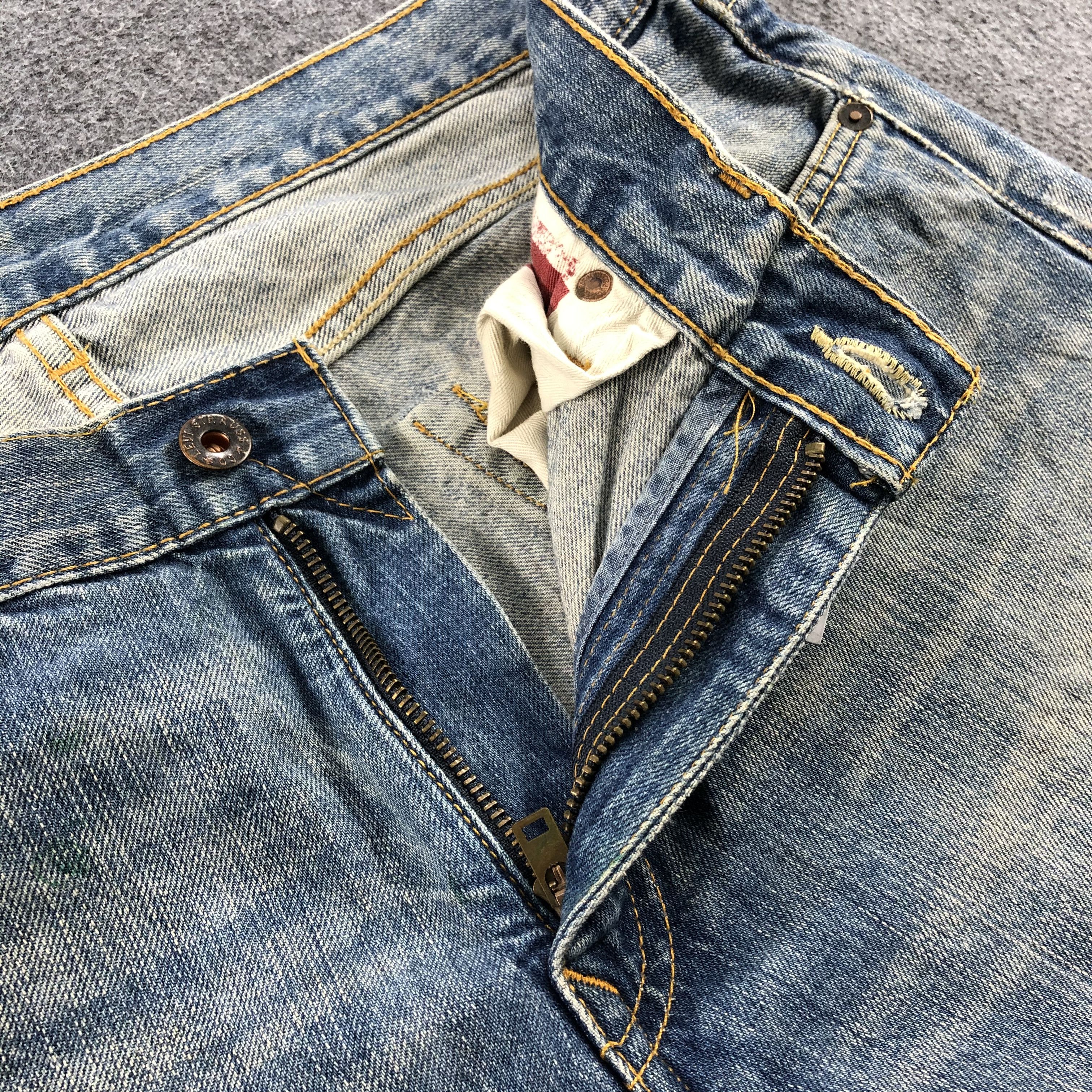 Levi's × Vintage Vintage Levis Jeans-JM1047 Size US 35 - 8 Thumbnail