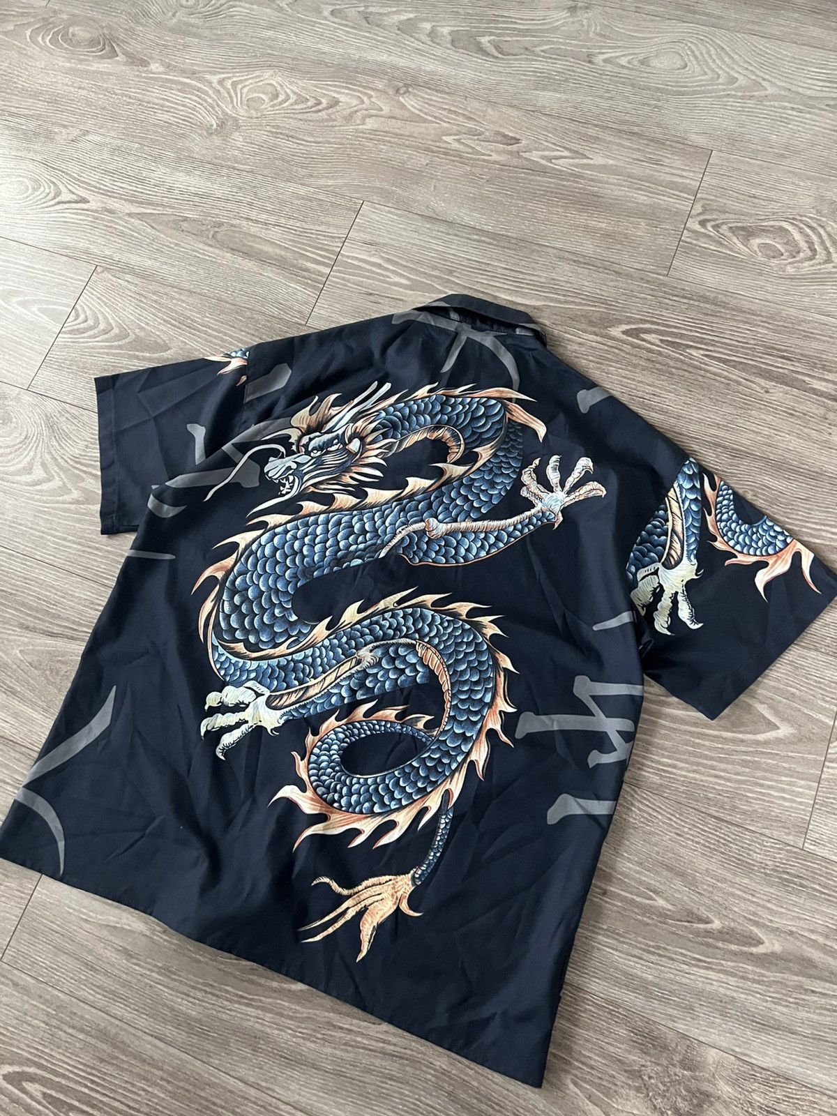 Affliction × Japanese Brand ‼️Archival Japanese Style Dragon Y2k Lite Weight Silk Tee‼️ Size US L / EU 52-54 / 3 - 13 Thumbnail