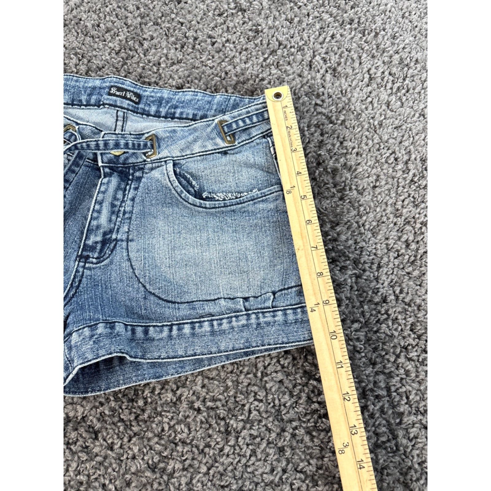VIBE VINTAGE Sweet Vibes Denim Shorts 90s Light Wash Tie Front Pocket Womens 26 Blue Cut-Off Size 26" / US 2 / IT 38 - 2 Thumbnail