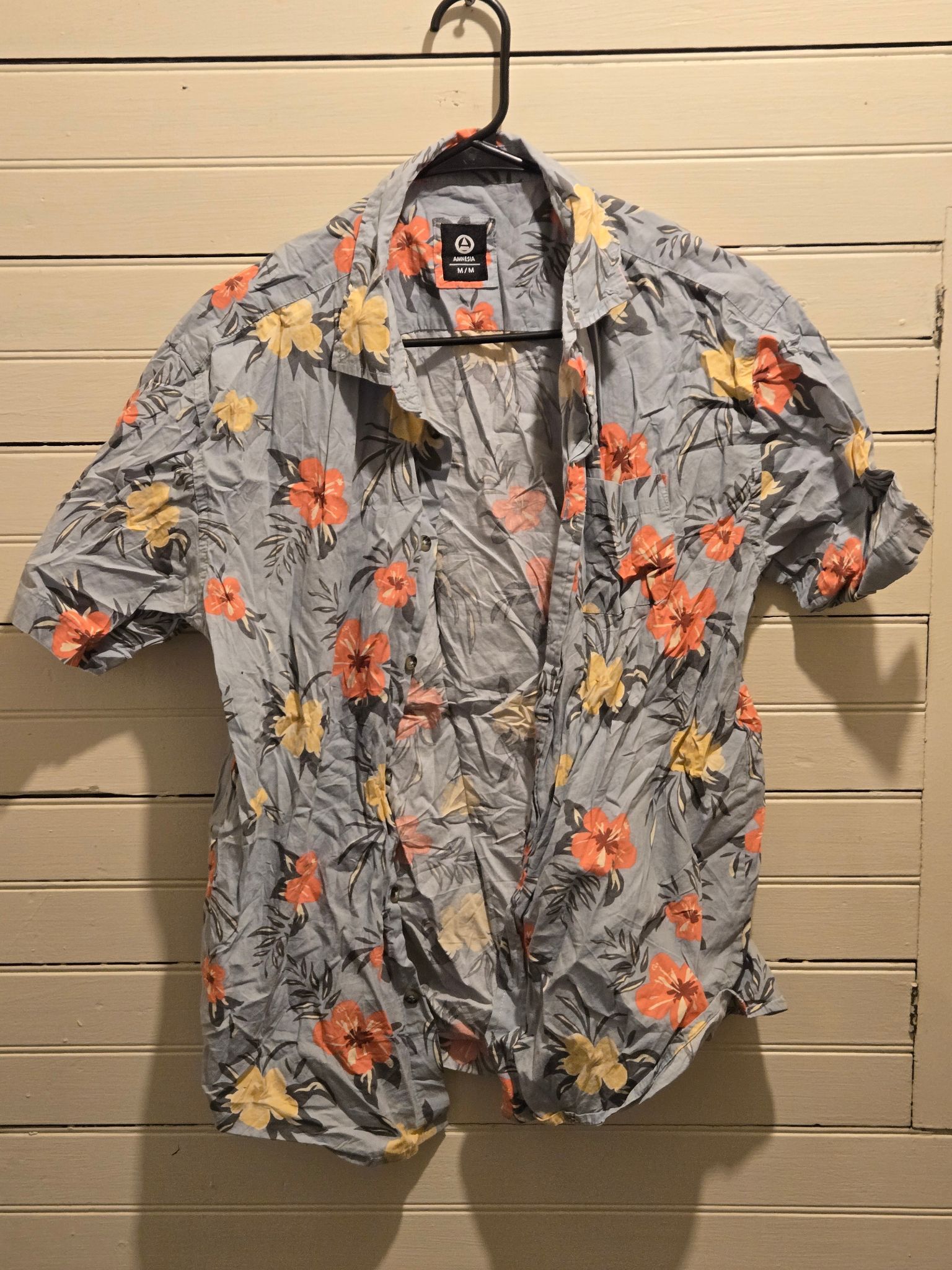 Other Amnesia Shirt Womens M Floral Short Sleeve Button Up Size M / US 6-8 / IT 42-44 - 1 Thumbnail