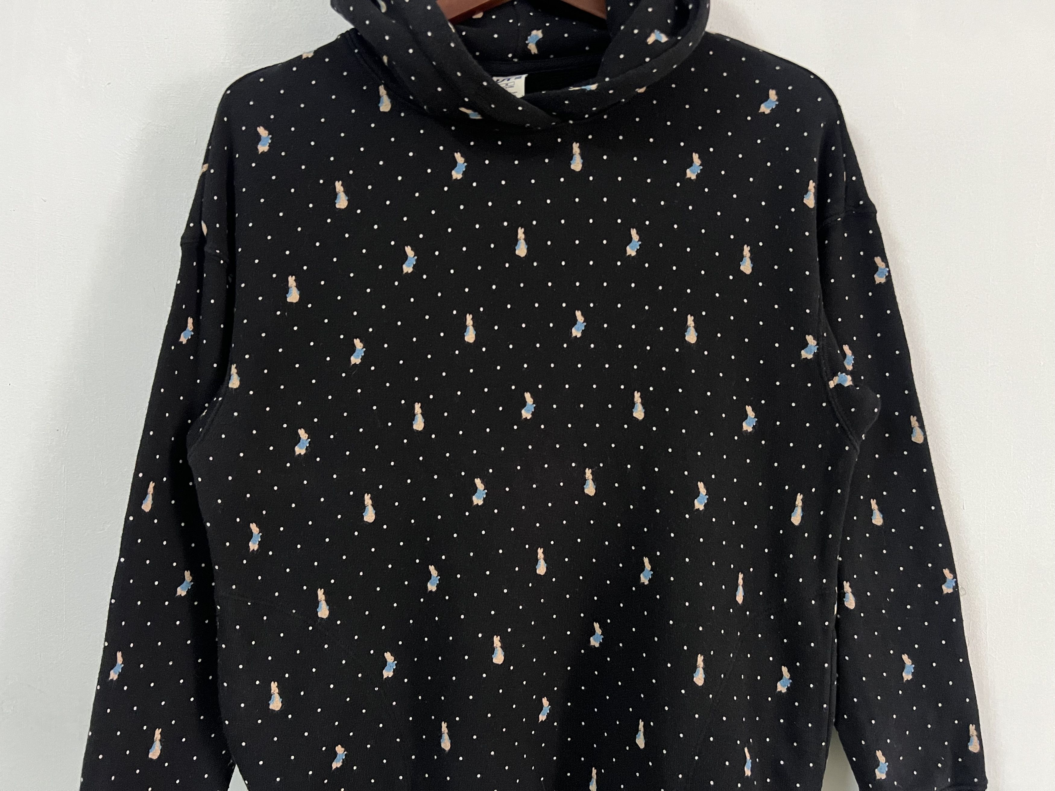 Uniqlo Peter Rabbit Uniqlo Hoodie Size US M / EU 48-50 / 2 - 5 Thumbnail