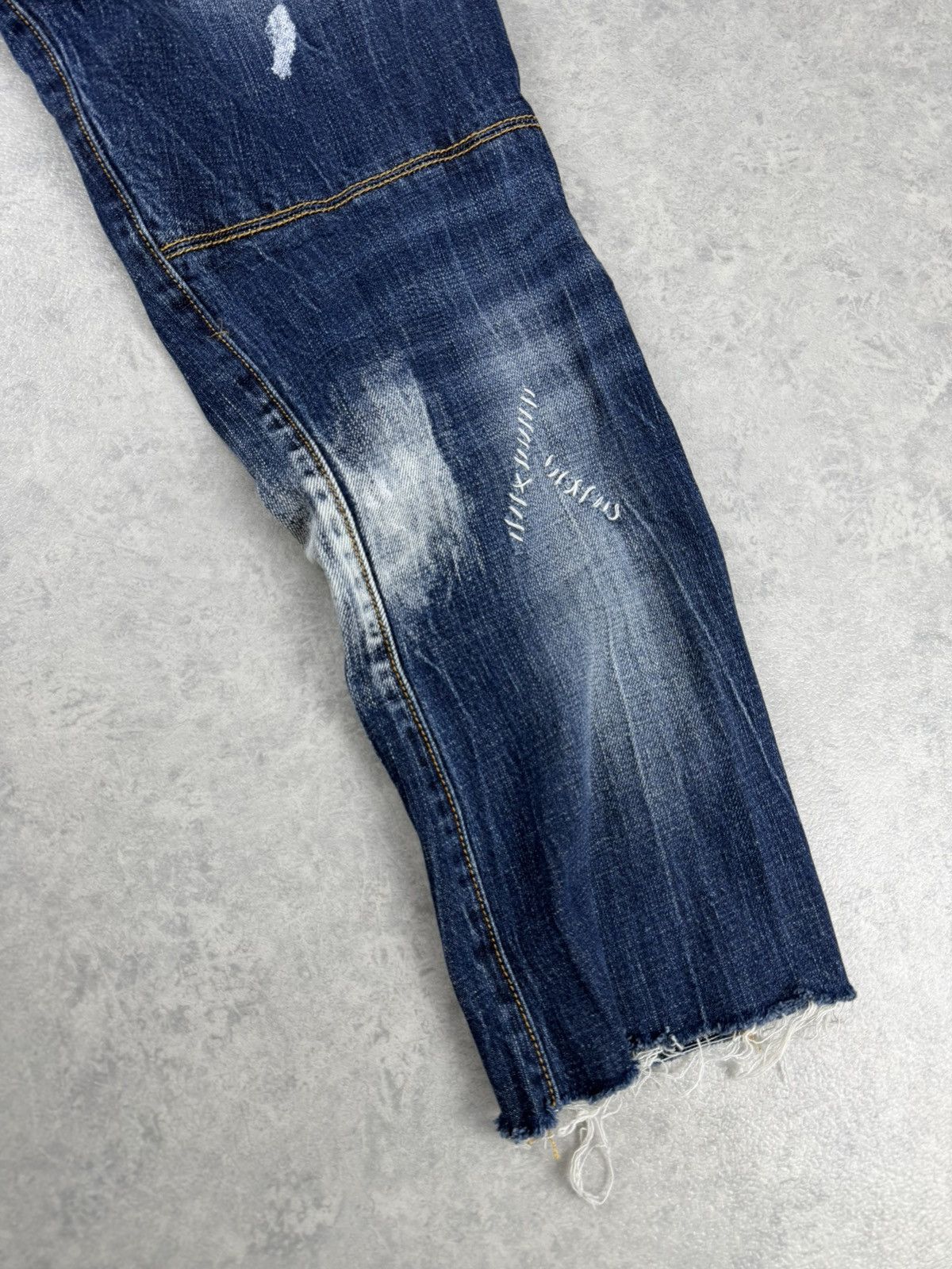 Dsquared2 Dsquared2 Kenny Twist Distressed Jeans Cropped Size 46 Size US 30 / EU 46 - 12 Thumbnail