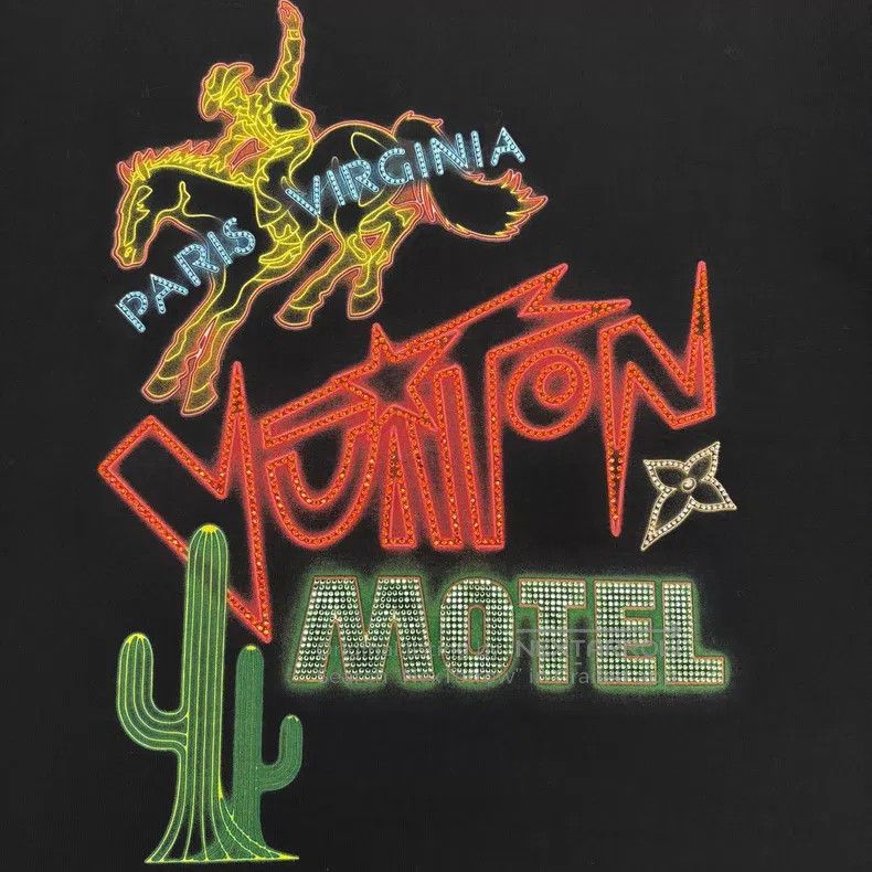 Louis Vuitton Louis Vuitton Pony print rhinestone short sleeve Size US M / EU 48-50 / 2 - 4 Thumbnail
