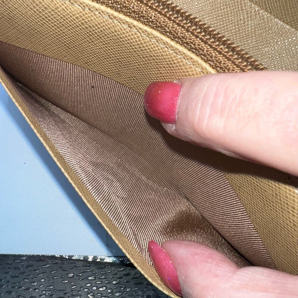 Burberry Burberry Saffiano Leather Snap Front Wallet Size ONE SIZE - 6 Thumbnail