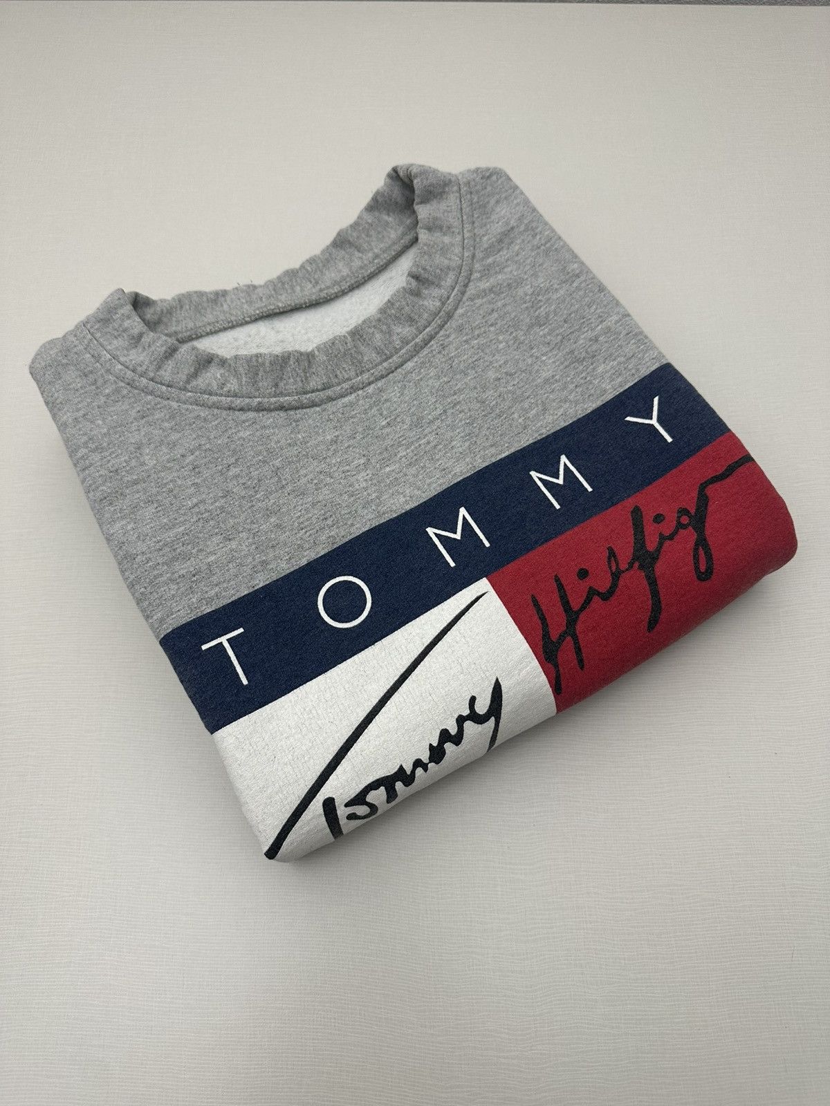Tommy Hilfiger Vintage 90s Tommy Hilfiger Big Logo Crewneck Sweatshirt XL Size US XL / EU 56 / 4 - 7 Thumbnail