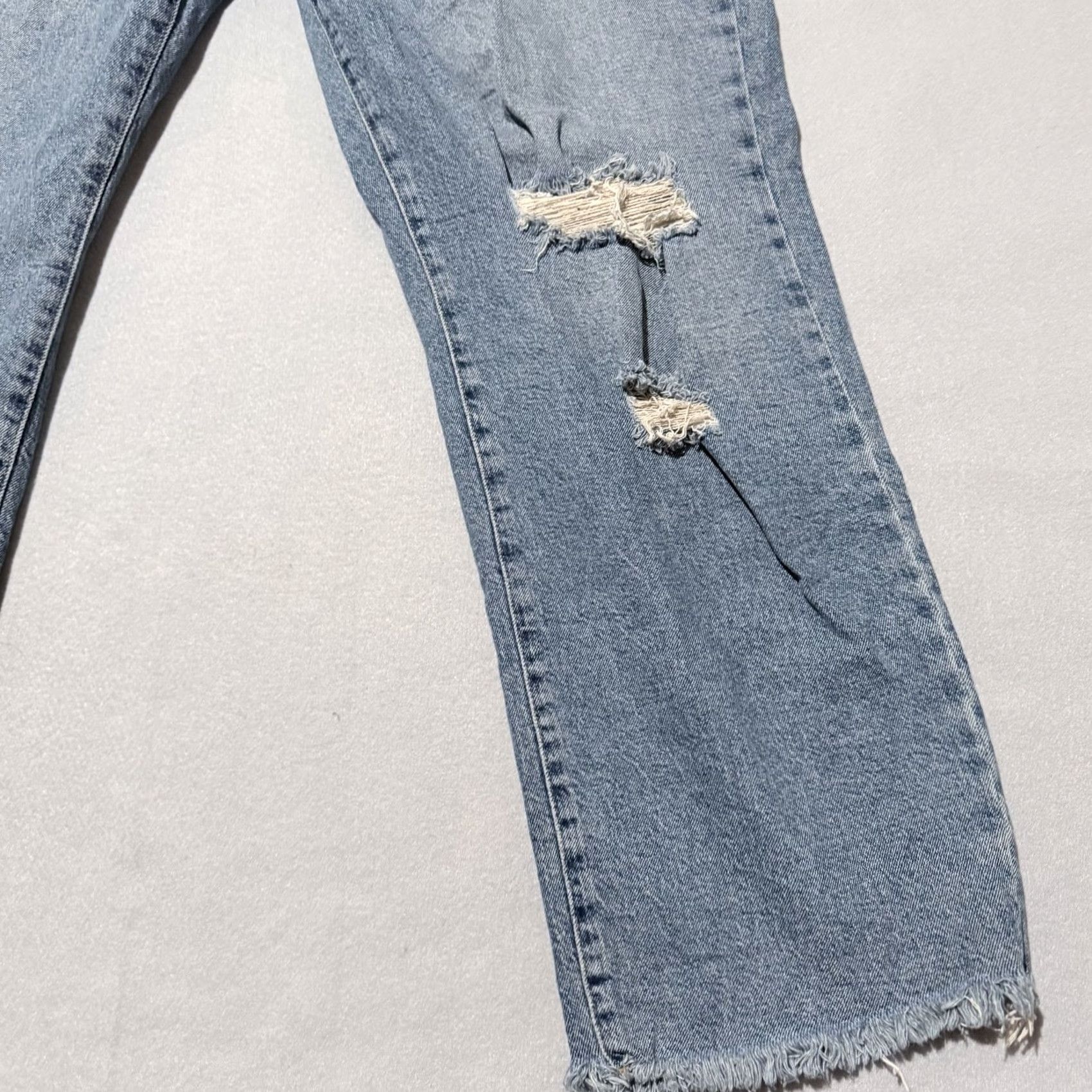 Forever 21 Forever 21 Ex-Boyfriend Jeans Women's Blue Denim Distressed Frayed Zip Fly 18 Jeans Womens Boys Girls Mens Size 40" / US 18 - 6 Thumbnail
