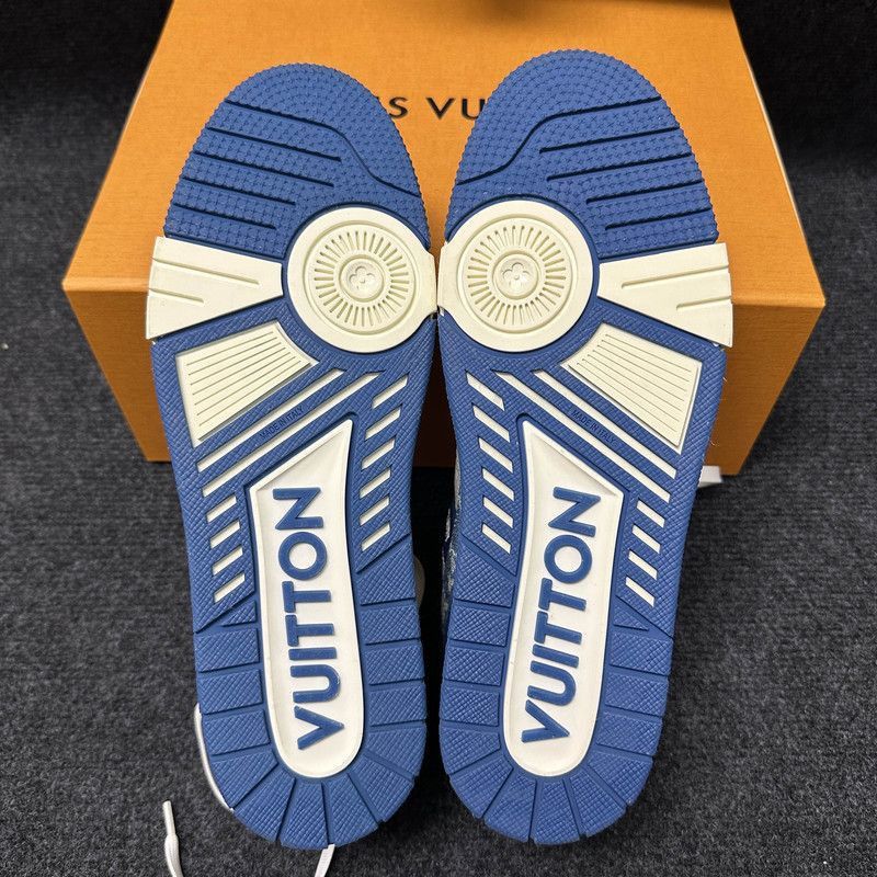Louis Vuitton Louis Vuitton Stylish Leather Low-Top Sneakers -2508 Size US 9.5 / EU 42-43 - 4 Thumbnail