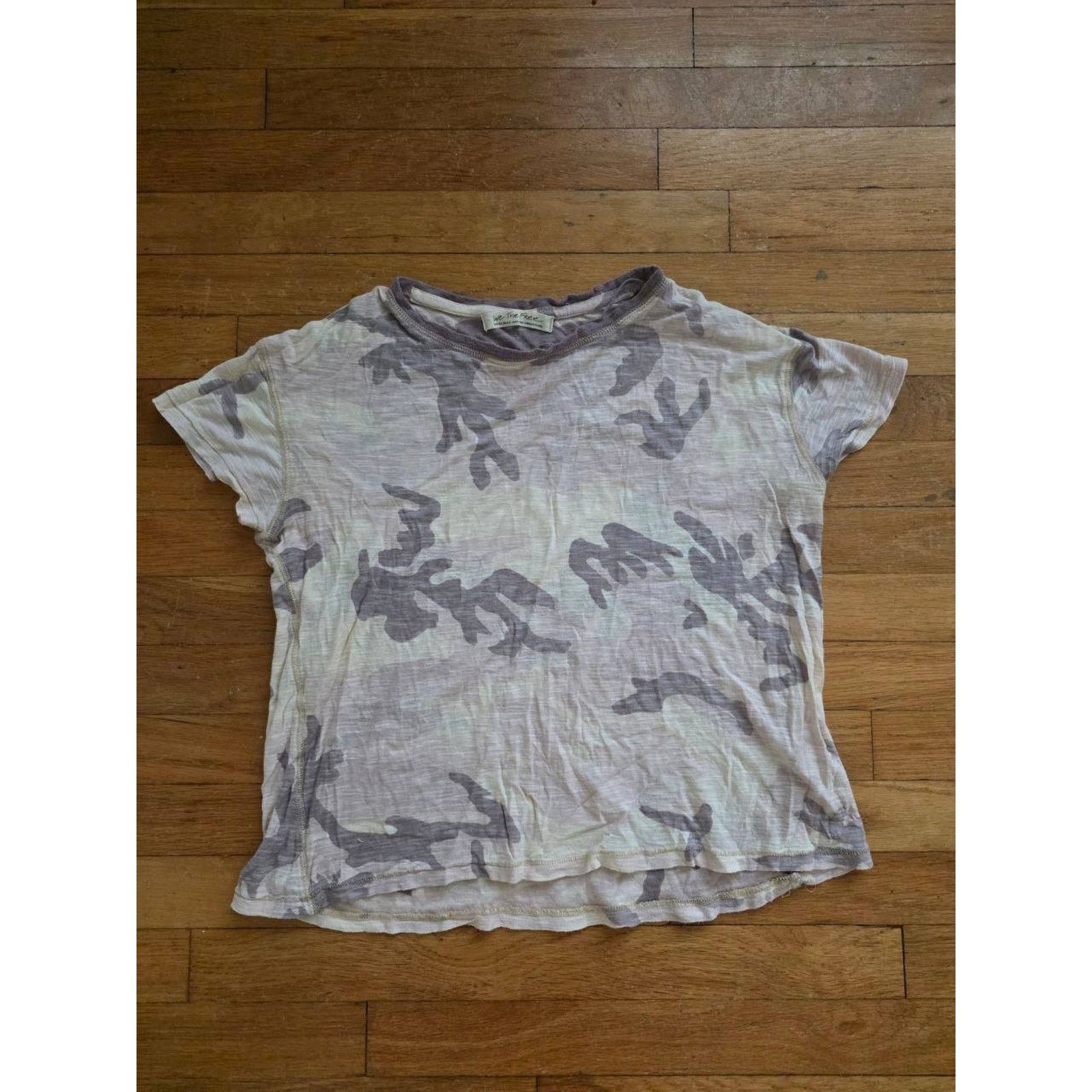 Free People We the Free Women's Camo Maybelle Tee Top Purple XS A001154 Size XS / US 0-2 / IT 36-38 - 2 Thumbnail