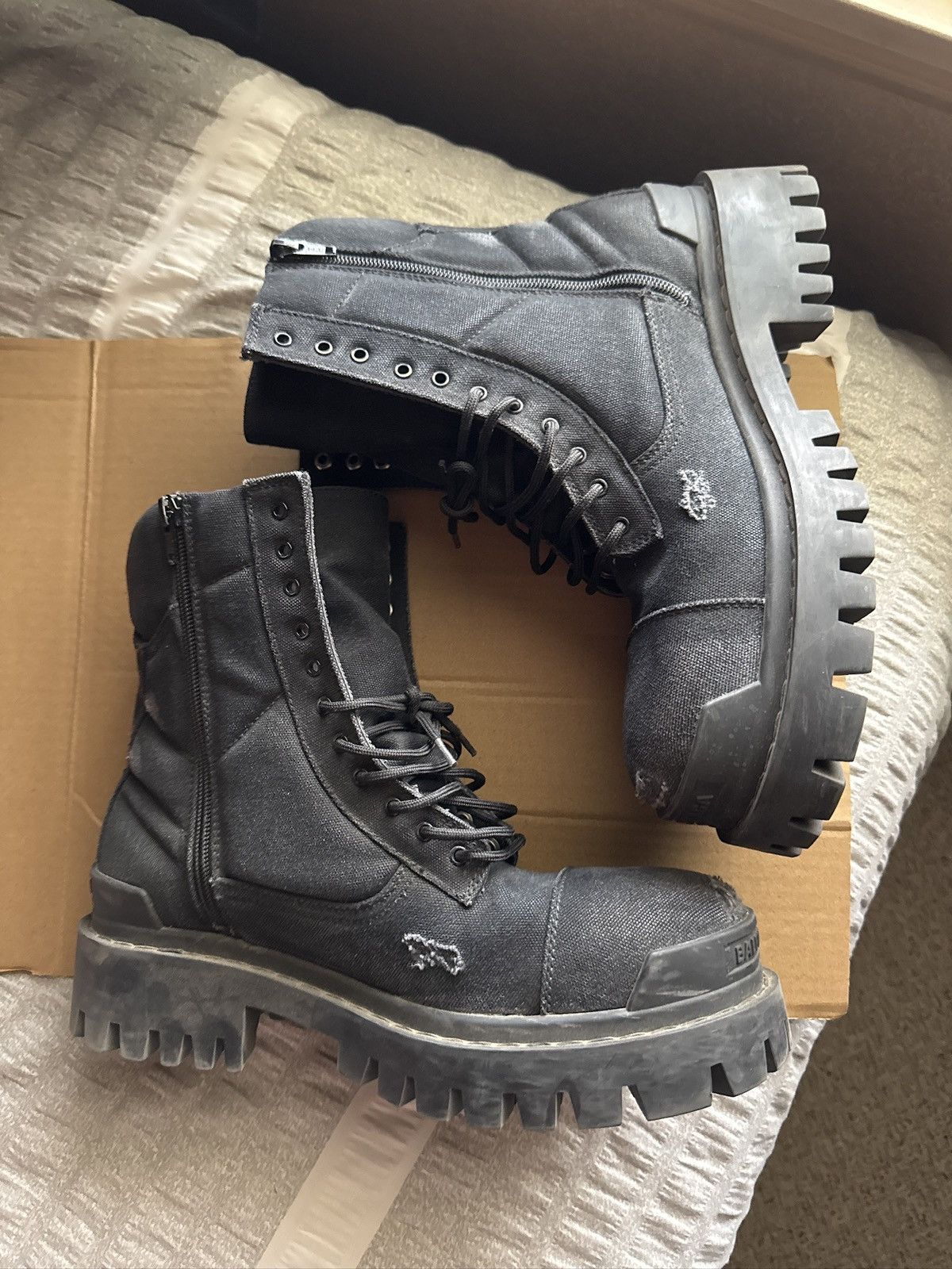 Balenciaga Balenciaga Canvas Strike Boots Size US 8 / EU 41 - 8 Thumbnail